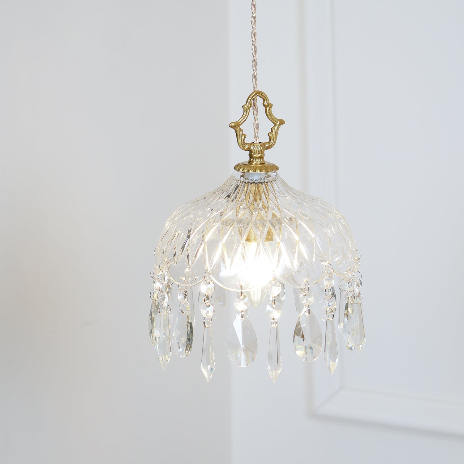 Modern Scandinavian Bowl Shade Pendant Lamp - Stylish Hanging Light Fixture for Dining Room, Kitchen Island, or Bedroom Decor