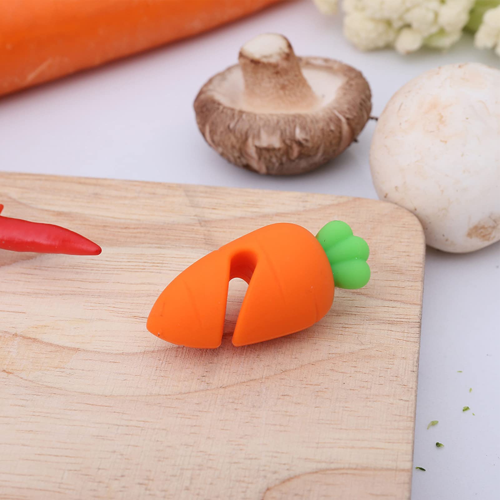 Spill-Proof Carrot-Shaped Pot Lid Holder Clip - Kitchen Cooking Utensil for Overflow Prevention - Ideal Gift for Valentine's Day, Mother's Day, Wedding, Anniversary, Party, Graduation, Christmas & Birthday - Perfect for Cooking, Baking and Home Kitchen Use