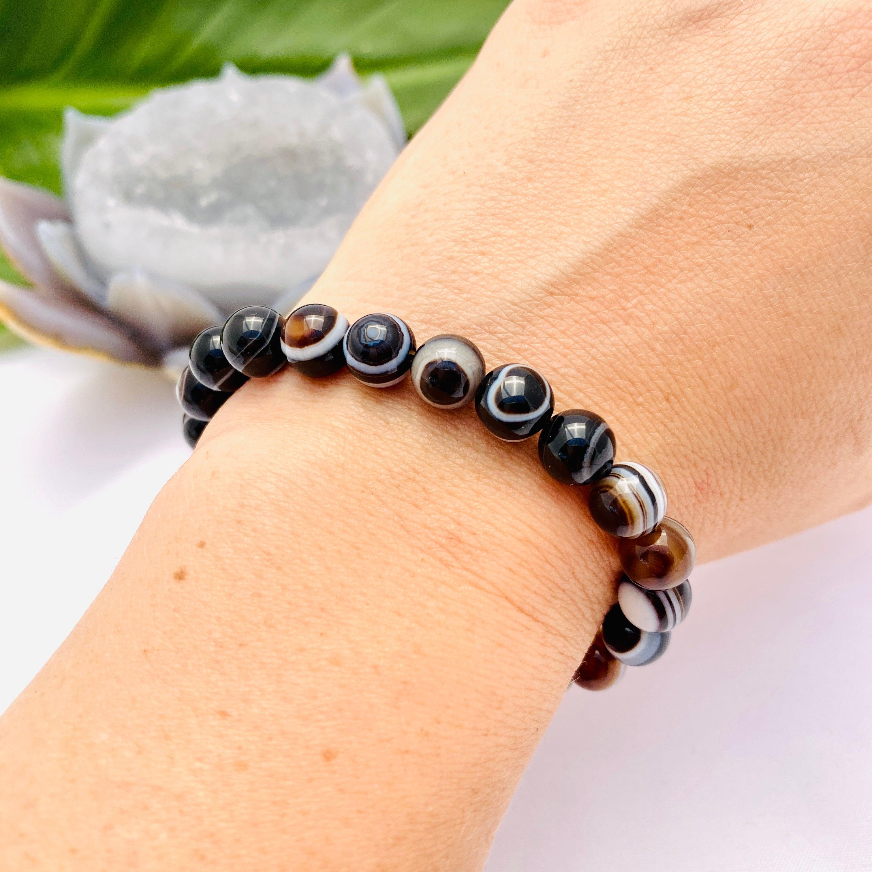 Natural Sardonyx Gemstone Bracelet for Women - Healing Crystal Jewelry for Energy Balance & Protection - Perfect for Meditation, Yoga & Spiritual Gifts