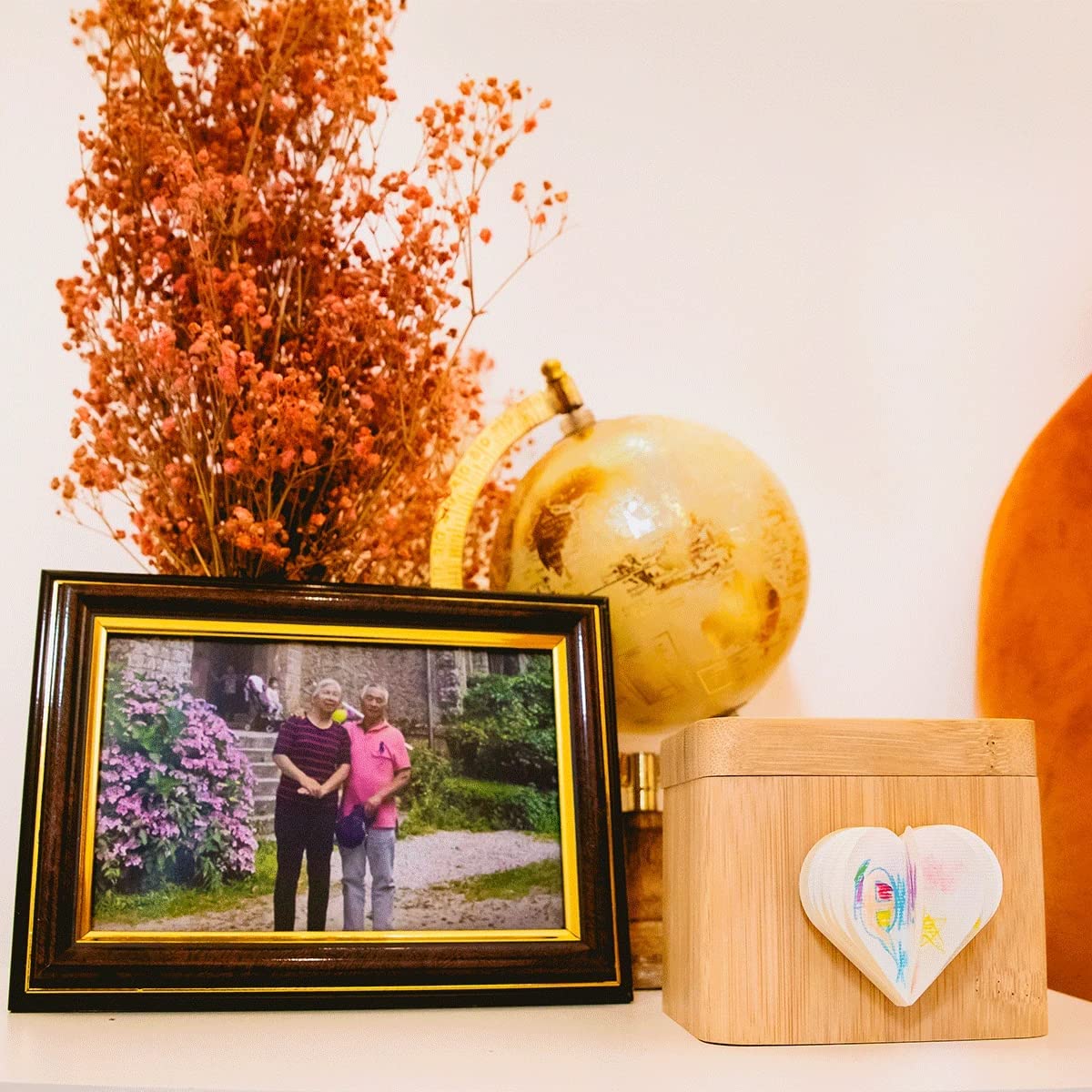 Lovebox for Grandparents - Digital Love Note Messenger | Heartfelt Gift for Grandma & Grandpa | Long Distance Connection Keepsake | Perfect for Birthdays, Anniversaries & Holidays