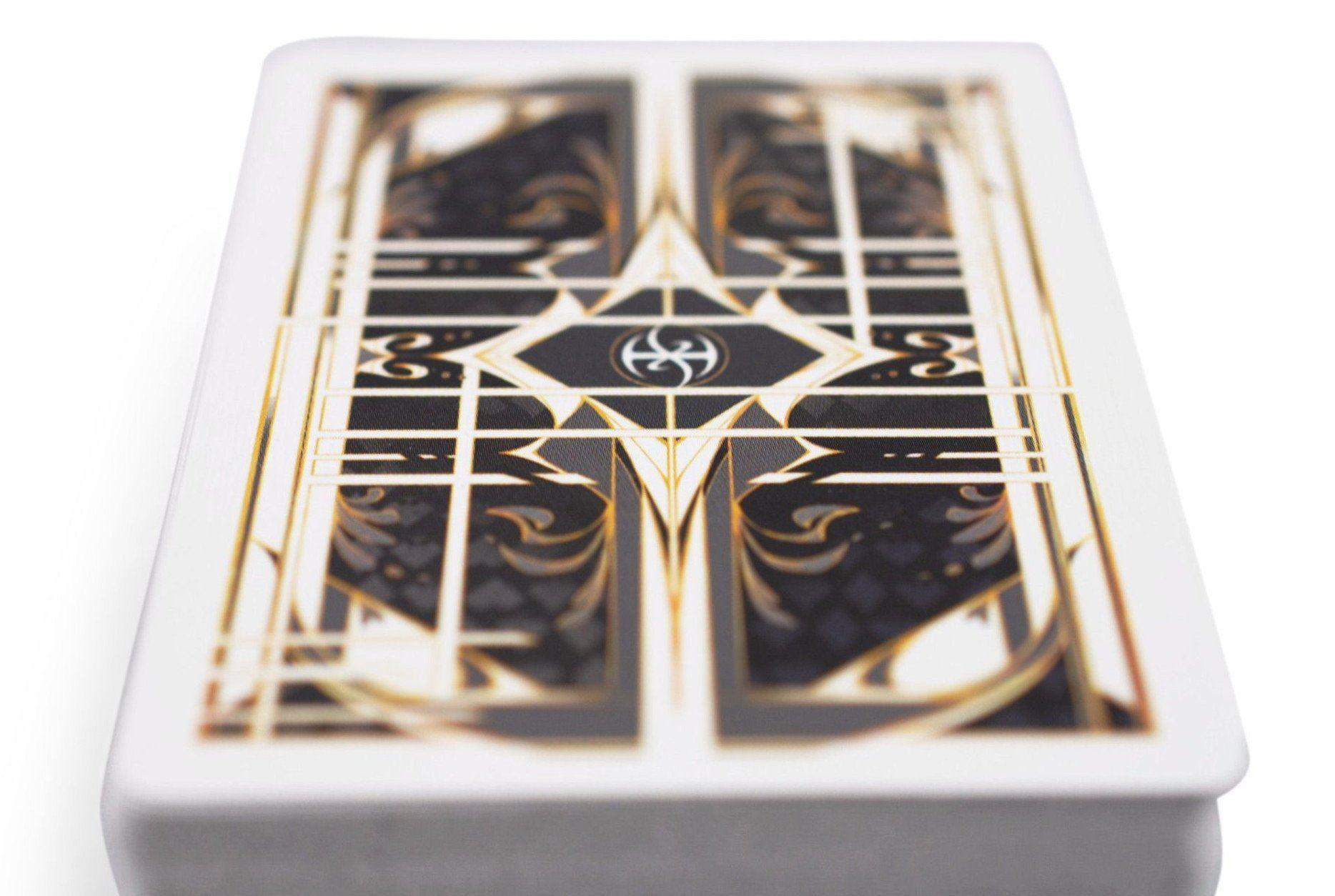 De'Vo Card Masters - Premium Playing Cards for Magic Tricks, Cardistry & Poker - Perfect for Professional Magicians, Cardists & Gamers