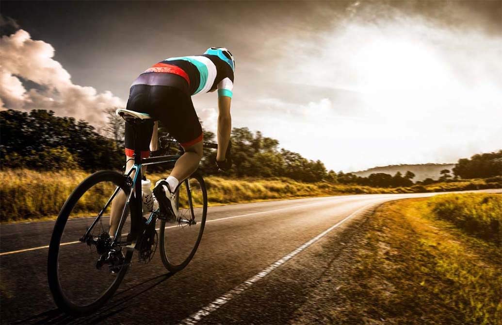 MOXILYN Men's Cycling Jersey & Bib Shorts Set - Breathable Short Sleeve MTB Bike Shirt with 20D Gel Padding - Perfect for Mountain Biking, Road Cycling & Outdoor Sports