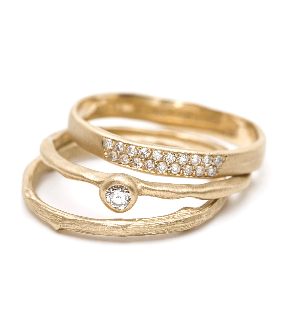 Elegant 3mm Gold Wedding Band with Pave Diamond Accents - Vintage Torn Paper Edge Design for Bridal Jewelry & Anniversary Gifts