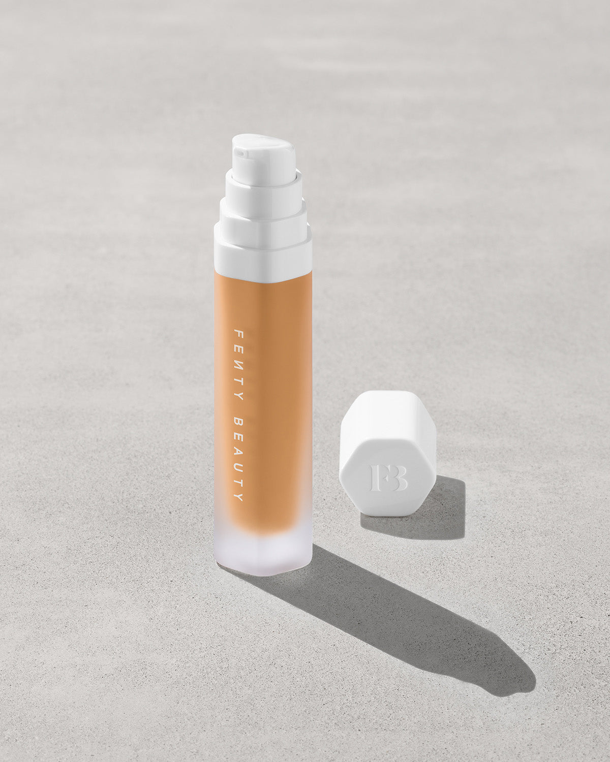 Soft'lit Naturally Luminous Longwear Foundation - 330 Light Beige | Oil-Free Full Coverage Liquid Makeup with SPF | Perfect for Daily Wear & Special Occasions
