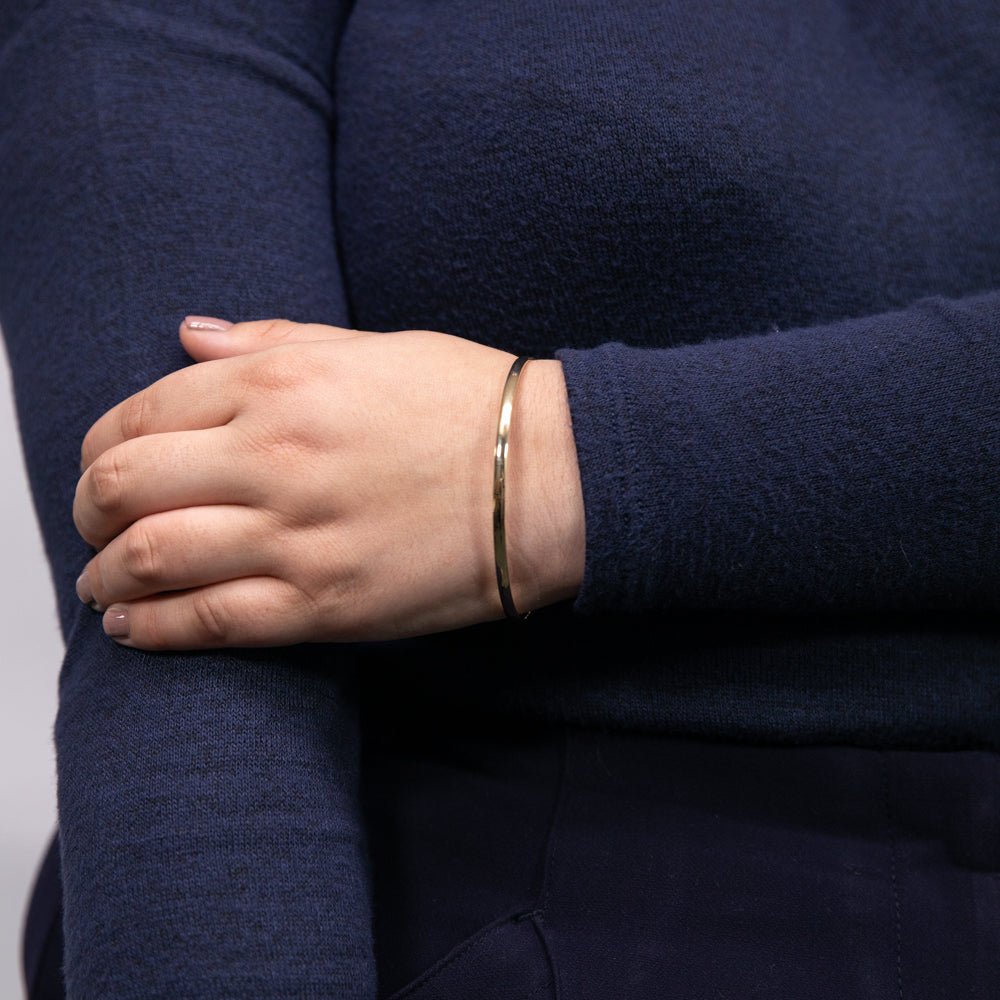 9ct Yellow Gold 3mm Half Round 65mm Bangle - Elegant Stackable Bracelet for Women, Perfect for Everyday Wear & Special Occasions