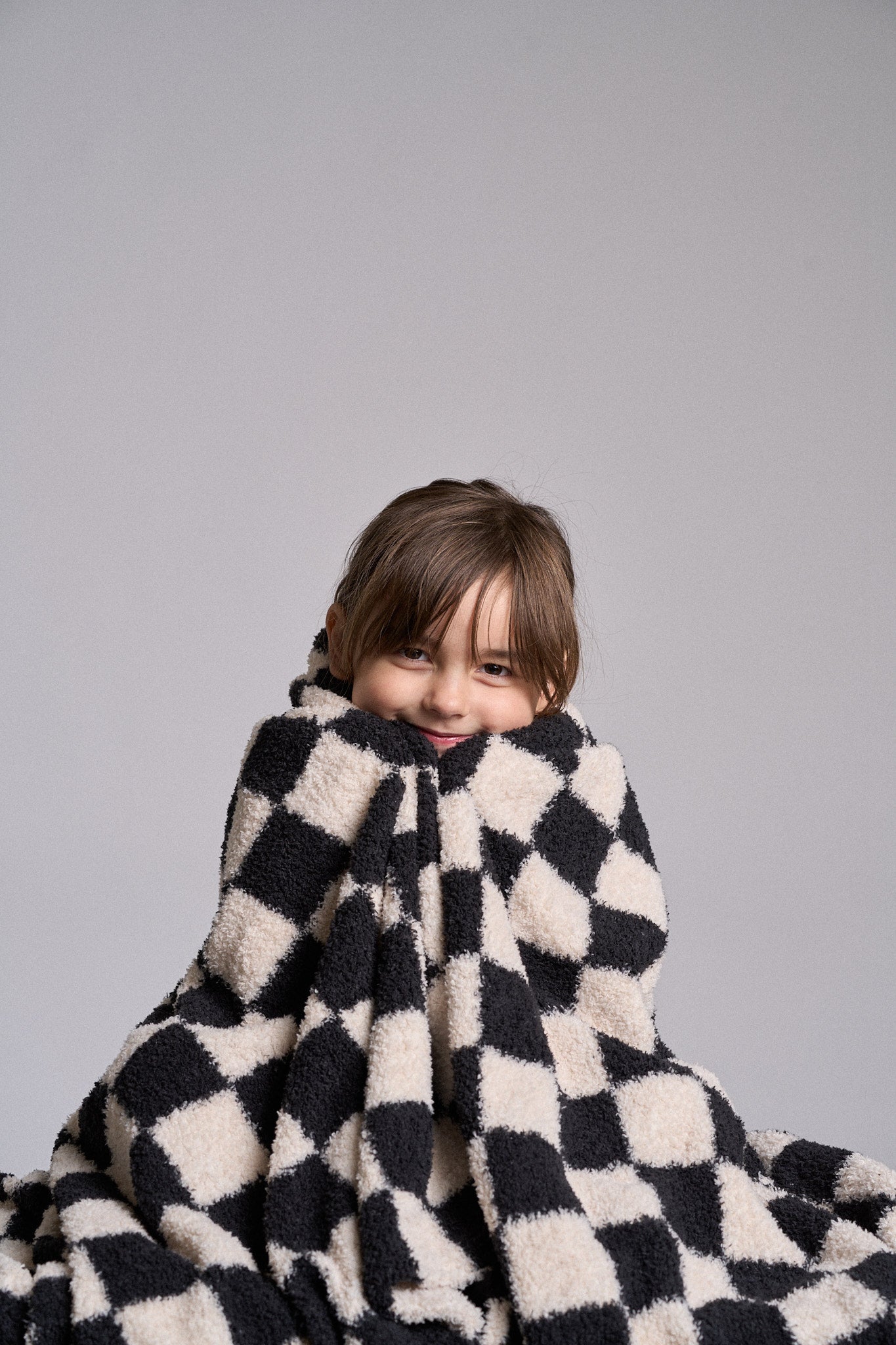 Soft Plush Blanket - Black Check Pattern - Cozy & Warm Fleece Throw for Bed, Couch, and Travel - Perfect for Home Decor, Gifts, and Relaxation