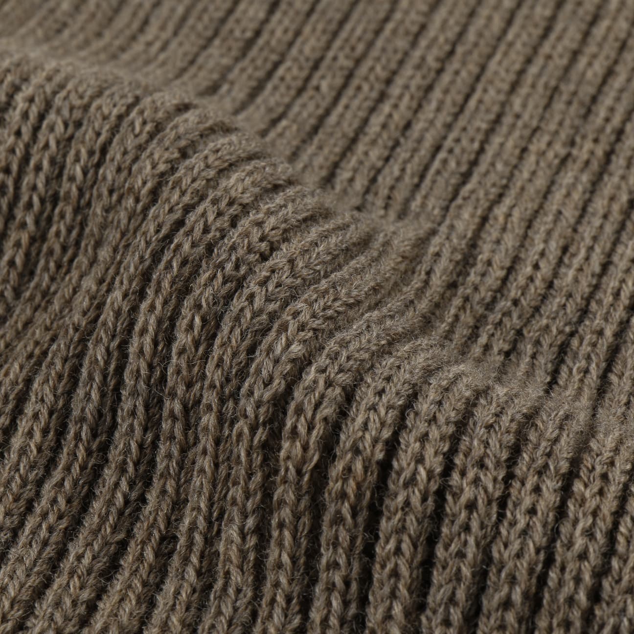 Lierys Premium Merino Wool Rib Scarf - Soft & Warm Winter Accessory for Men & Women - Perfect for Cold Weather, Outdoor Activities & Fashion Styling