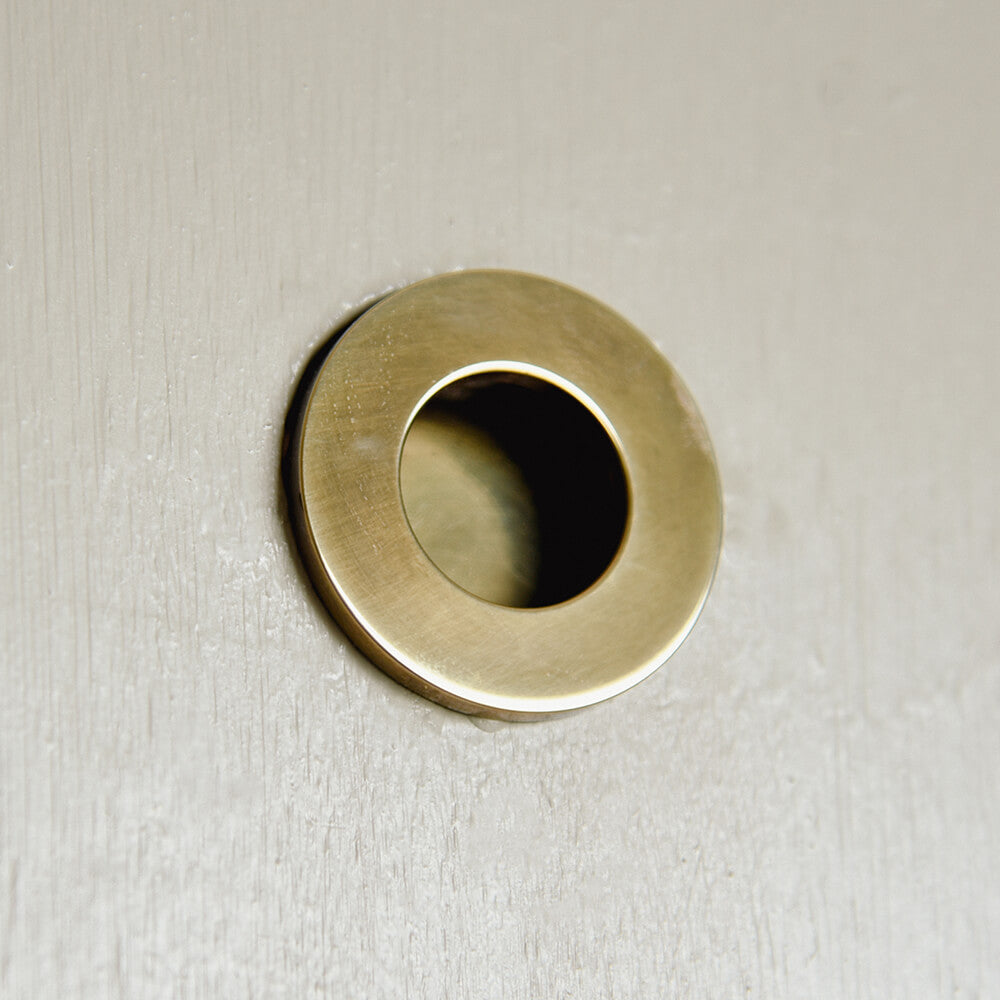 Vintage Brass Round Cabinet Finger Pull - Antique Brass Drawer Handle for Kitchen, Bathroom & Furniture (Set of 10) - Perfect for Cabinets, Dressers, Nightstands & DIY Home Decor Projects