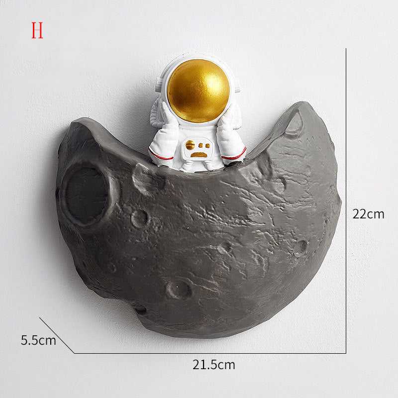 Kids Astronaut Wall Shelf Decor - Space Themed Floating Shelves for Bedroom & Playroom - Perfect for Organizing Toys, Books & Displaying Collectibles