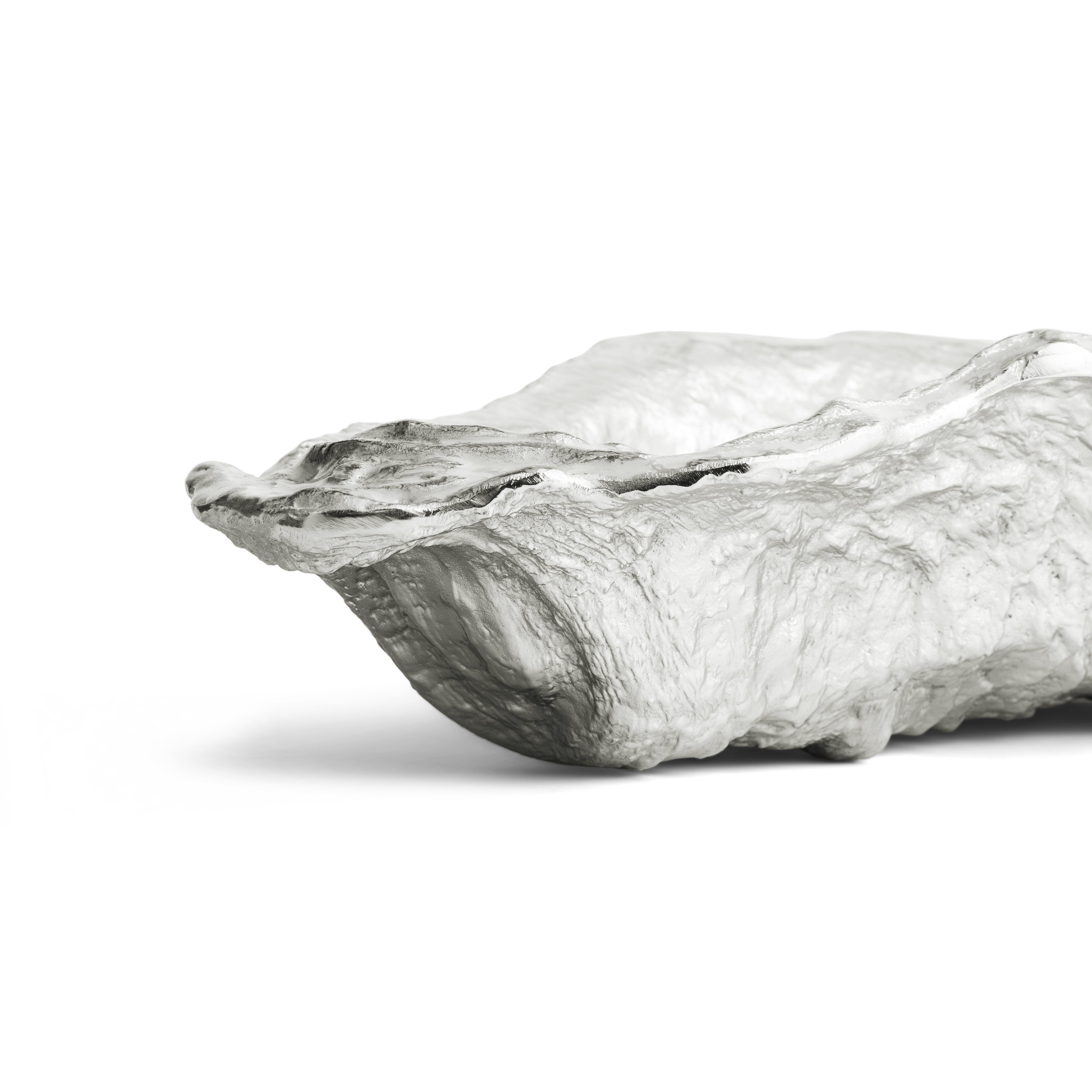 Ocean Reef Oyster Shell Bowl - Natural Decorative Serving Dish for Seafood, Sushi & Appetizers - Perfect for Beach Weddings, Coastal Home Decor & Party Platters