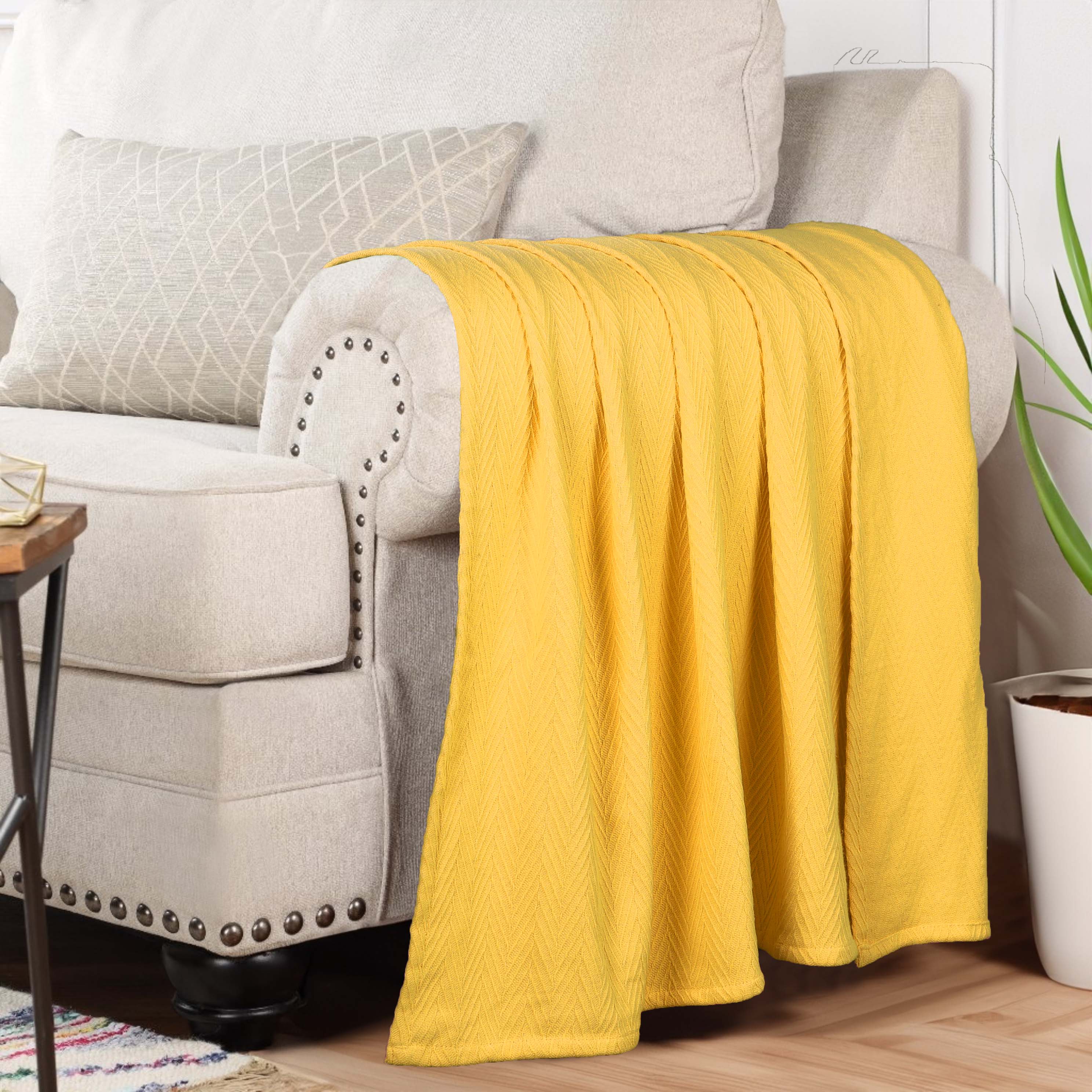 Soft All-Season Chevron Cotton Bed Blanket & Sofa Throw - Cozy Home Decor for Living Room, Bedroom, and Travel