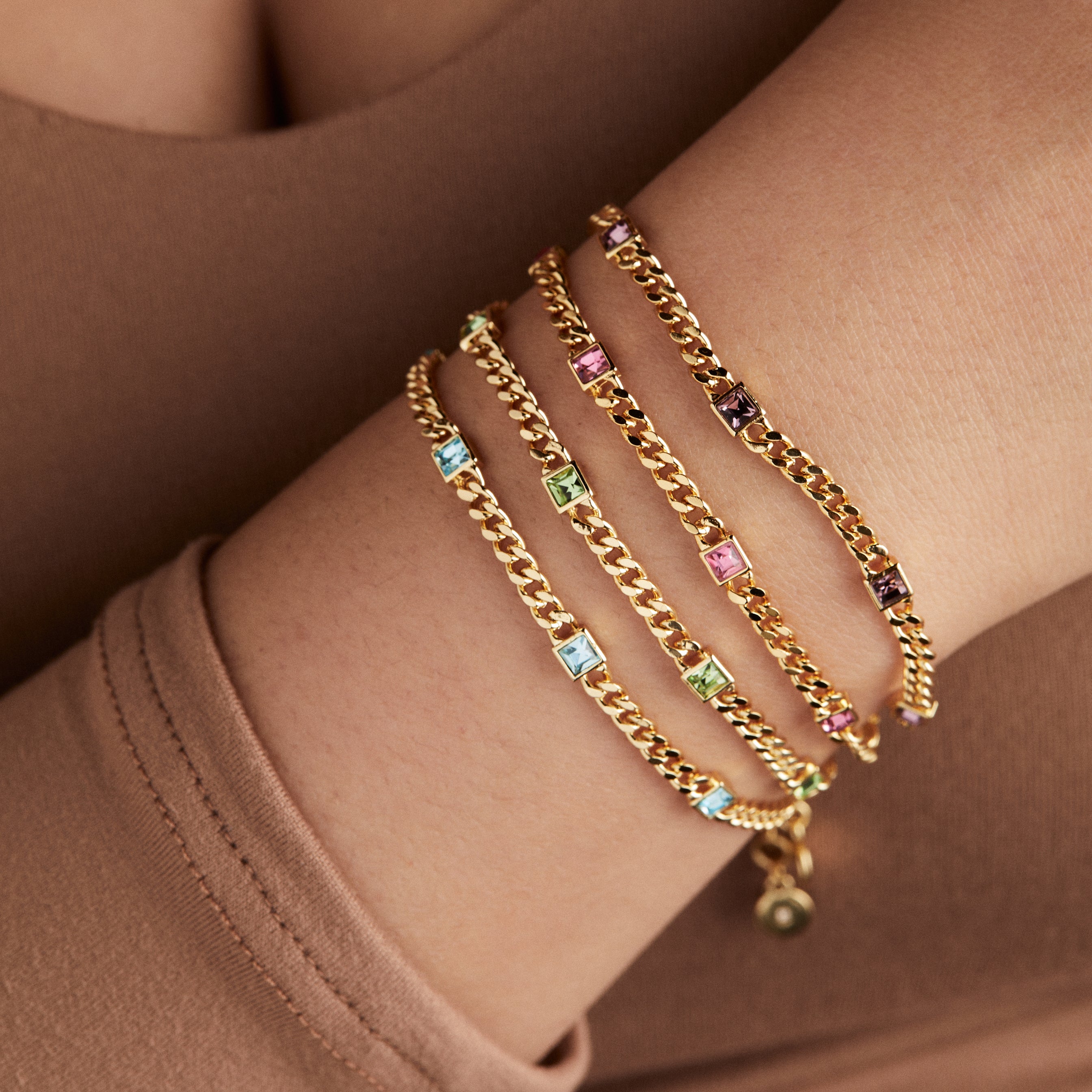 August Birthstone Peridot Curb Chain Bracelet - Sterling Silver Adjustable Jewelry for Women | Perfect Gift for Birthday, Anniversary & Everyday Wear