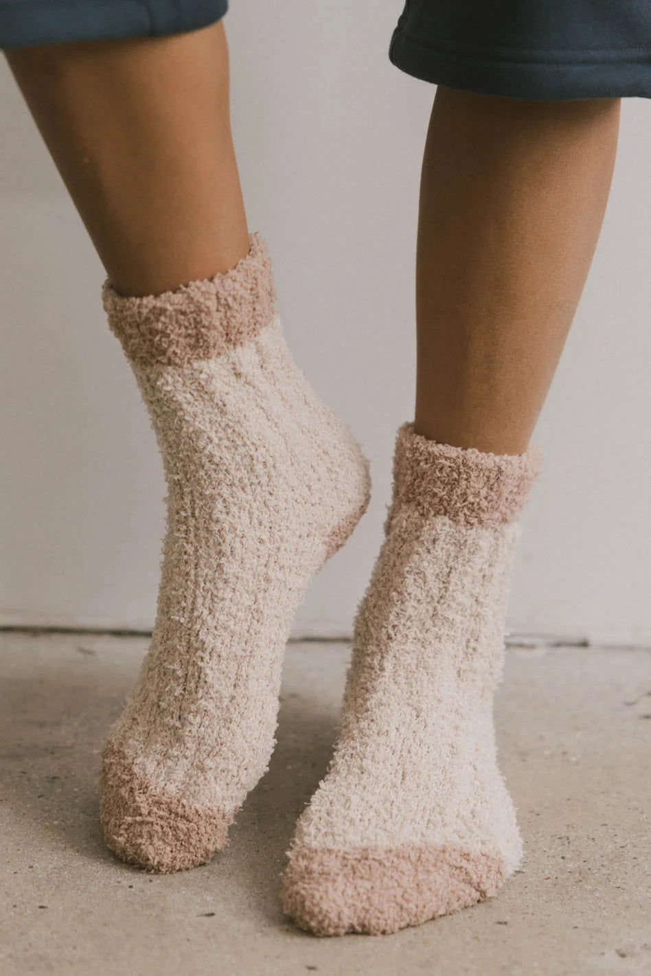 Soft Fuzzy Contrast Socks in Tan - Cozy Winter Socks for Women & Men - Perfect for Home, Office & Outdoor Activities