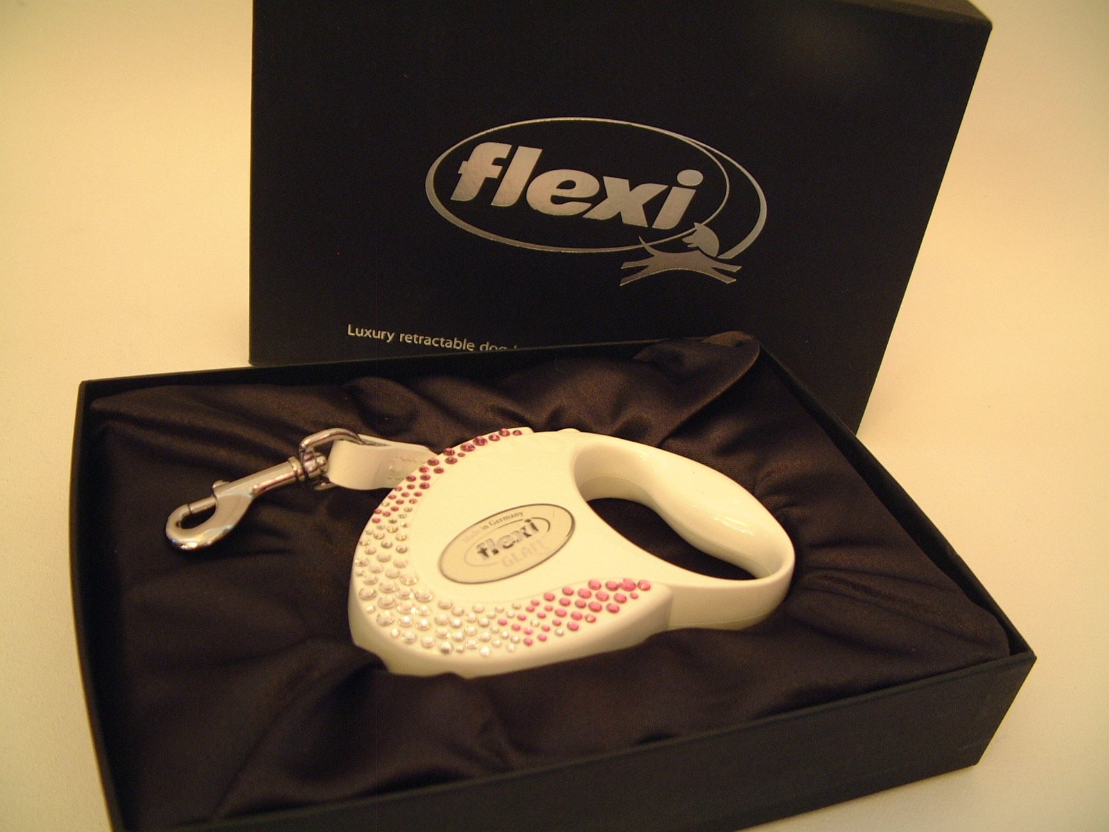 Flexi Glam Retractable Tape Measure with Swarovski Crystals - 12kg/3m Capacity, Small White - Perfect for Sewing, Tailoring, Fashion Design & DIY Craft Projects