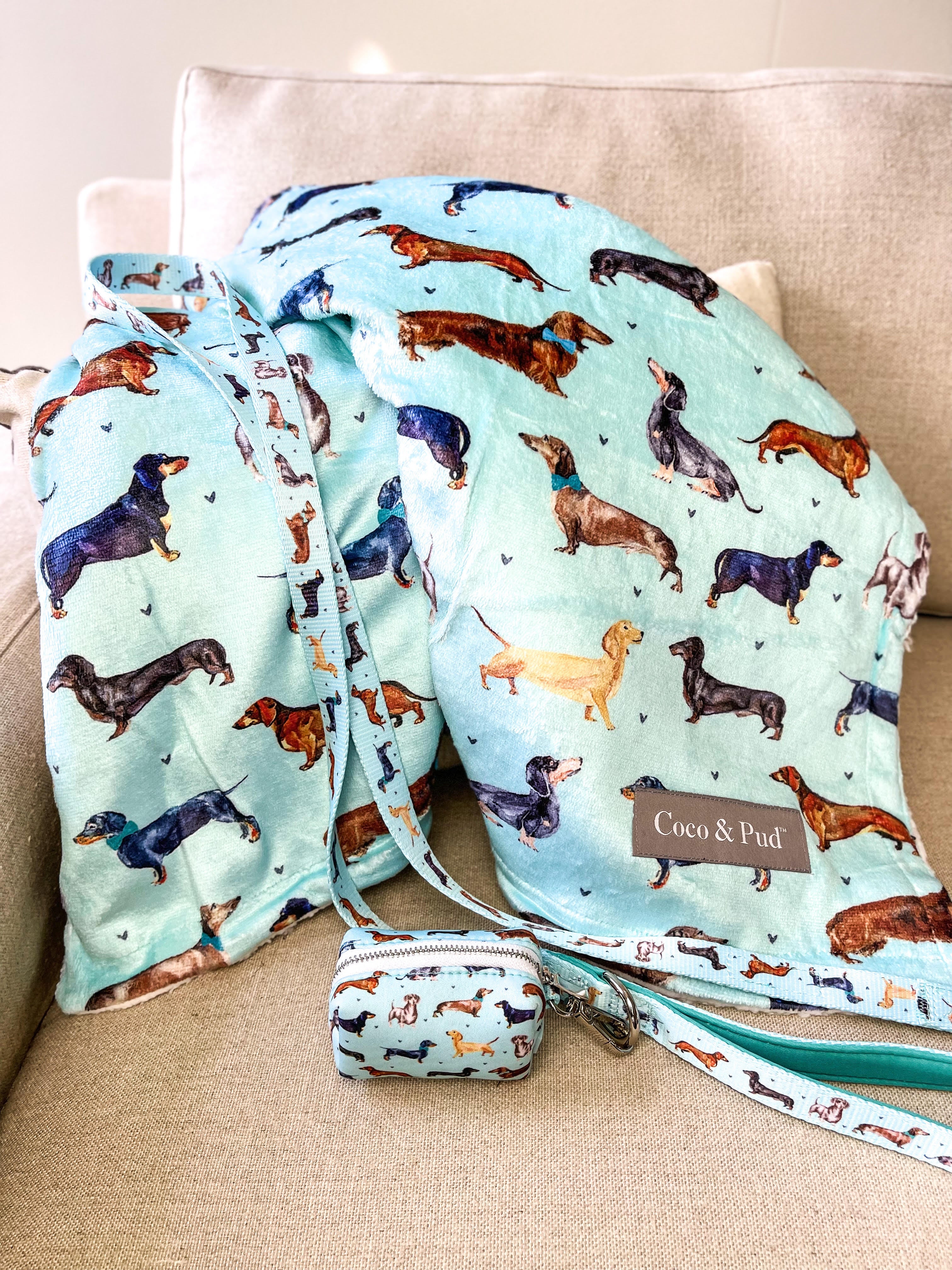 Doxie Love Luxe Blanket - Ultra Soft & Cozy Plush Throw for Dogs & Pet Lovers - Perfect for Cuddling, Sofa, Bed & Travel Use
