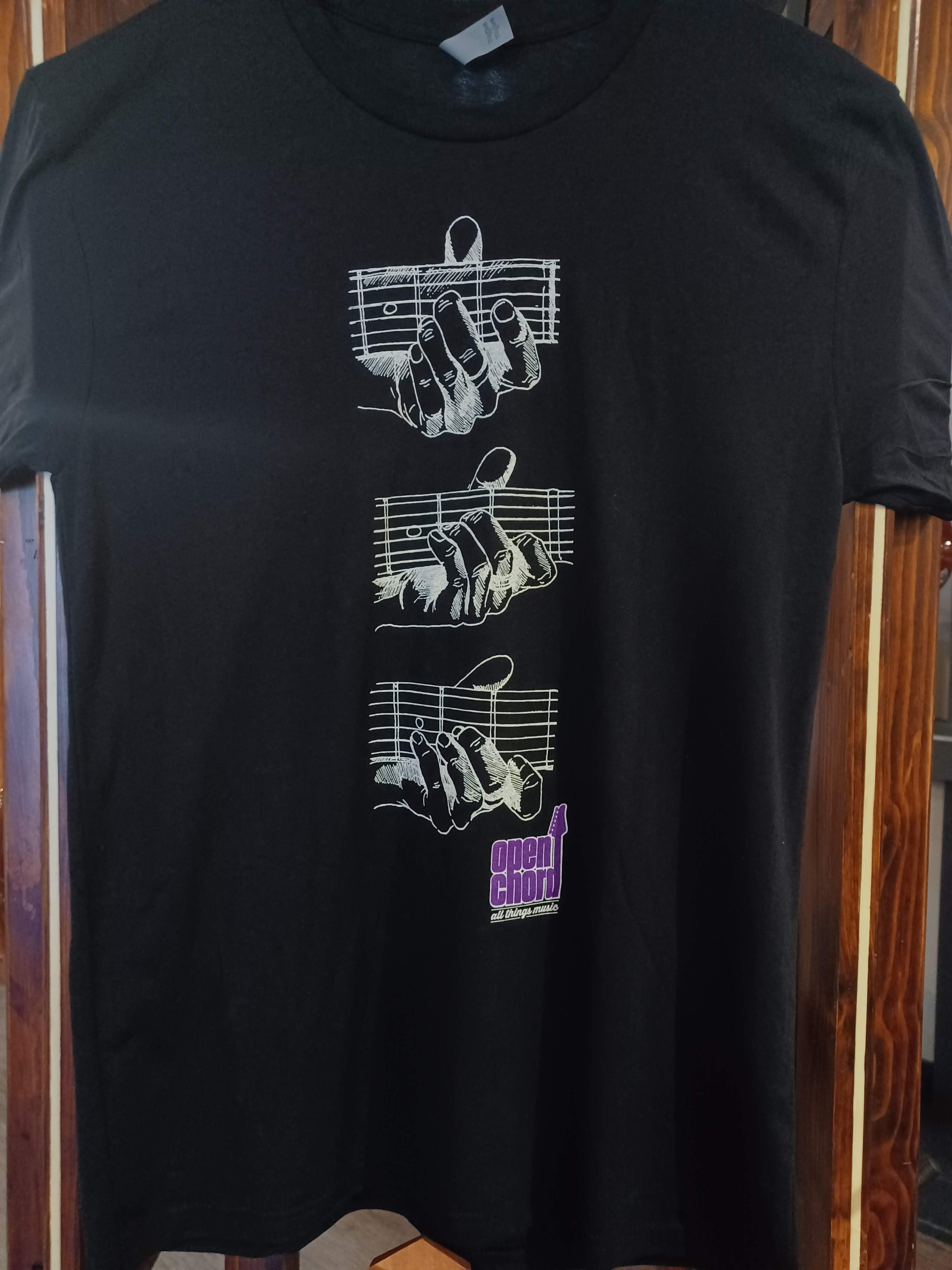 Stylish OC New Design Chord Graphic T-Shirt for Men & Women - Sizes S to XL - Perfect for Casual Wear, Concerts, and Everyday Outfits