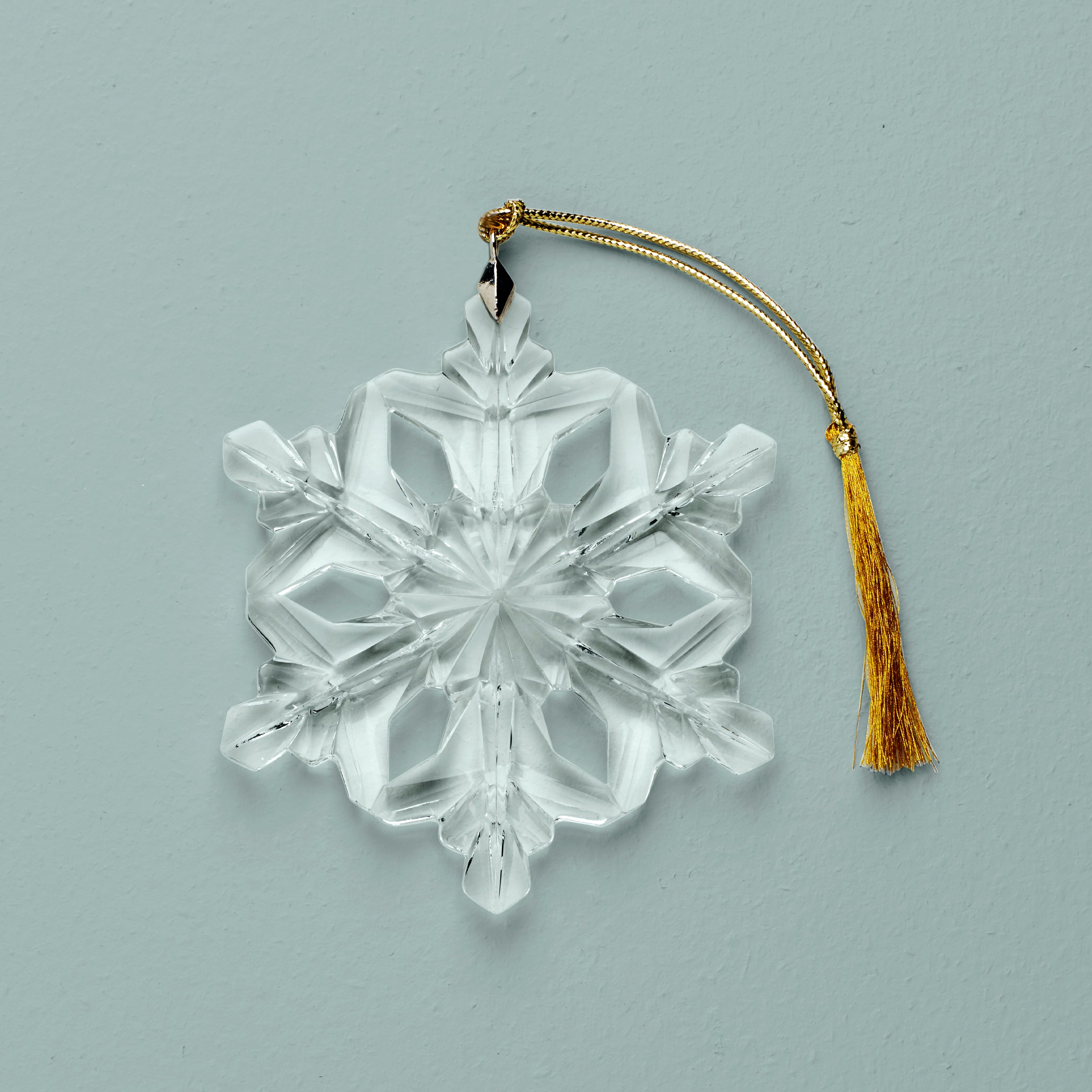 Beautiful Optic Snowflake Ornament - Handmade Glass Christmas Tree Decoration for Holiday Home Decor, Winter Wedding & Festive Party Decorations