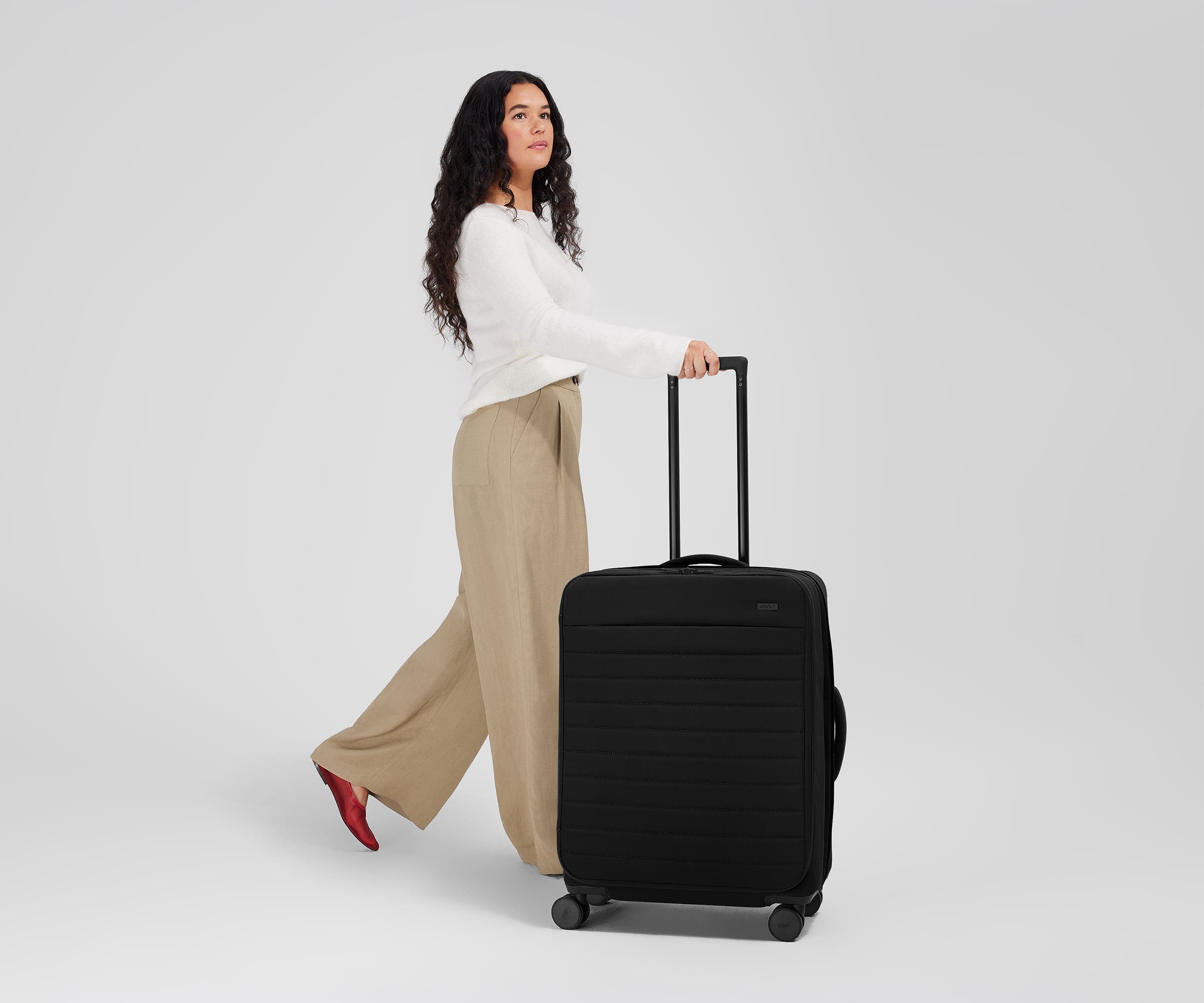 Premium Softside Medium Luggage in Jet Black - Lightweight & Durable Suitcase for Travel, Business Trips & Weekend Getaways