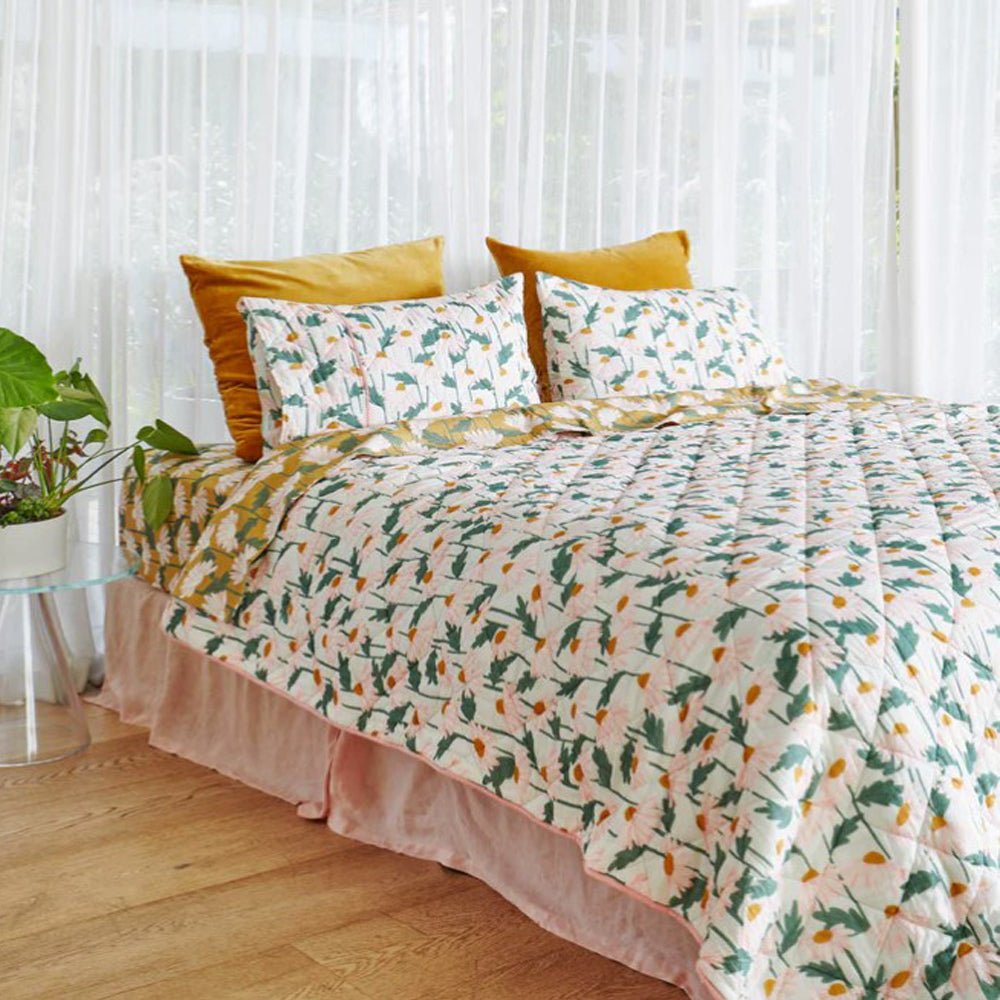 Premium Daisy Bunch Organic Cotton Quilted Pillowcases - Soft Hypoallergenic Bedding Set for Home, Hotel & Guest Room Decor (Set of 2) - Perfect for Cozy Nights & Luxury Bedroom Styling