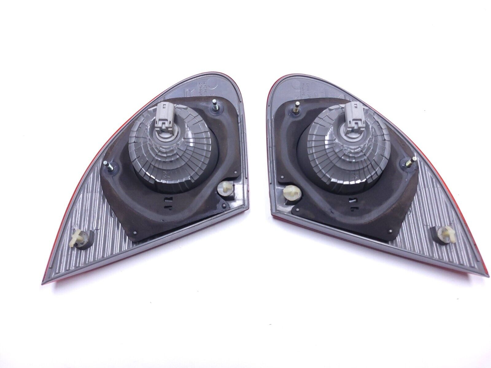 03 08 Toyota Corolla Tail Light Assembly - Left & Right Pair OEM Replacement - Perfect for Night Driving & Enhanced Vehicle Safety