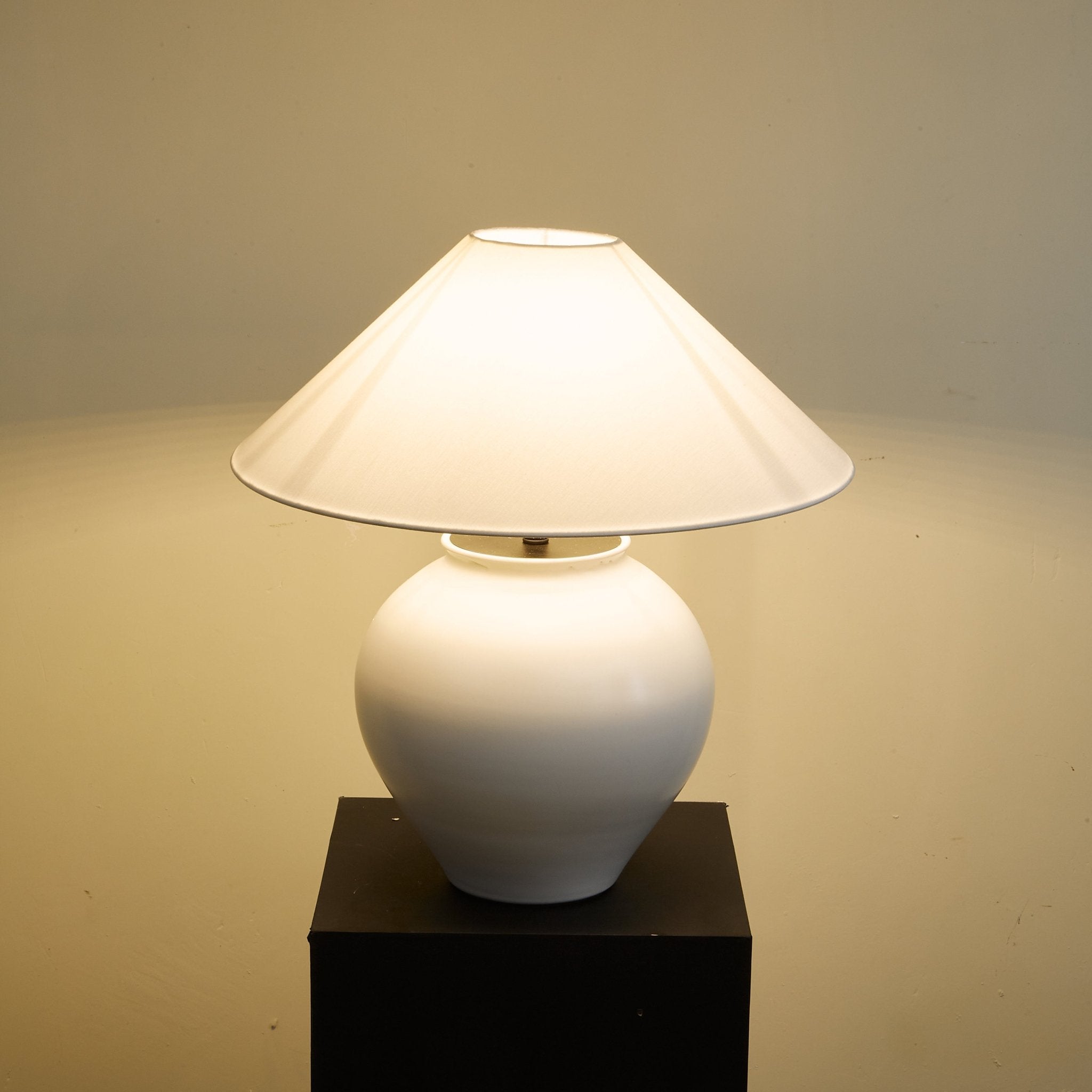 Luma Ceramic Table Lamp - Modern Home Decor, Bedside & Living Room Lighting for Cozy Ambience
