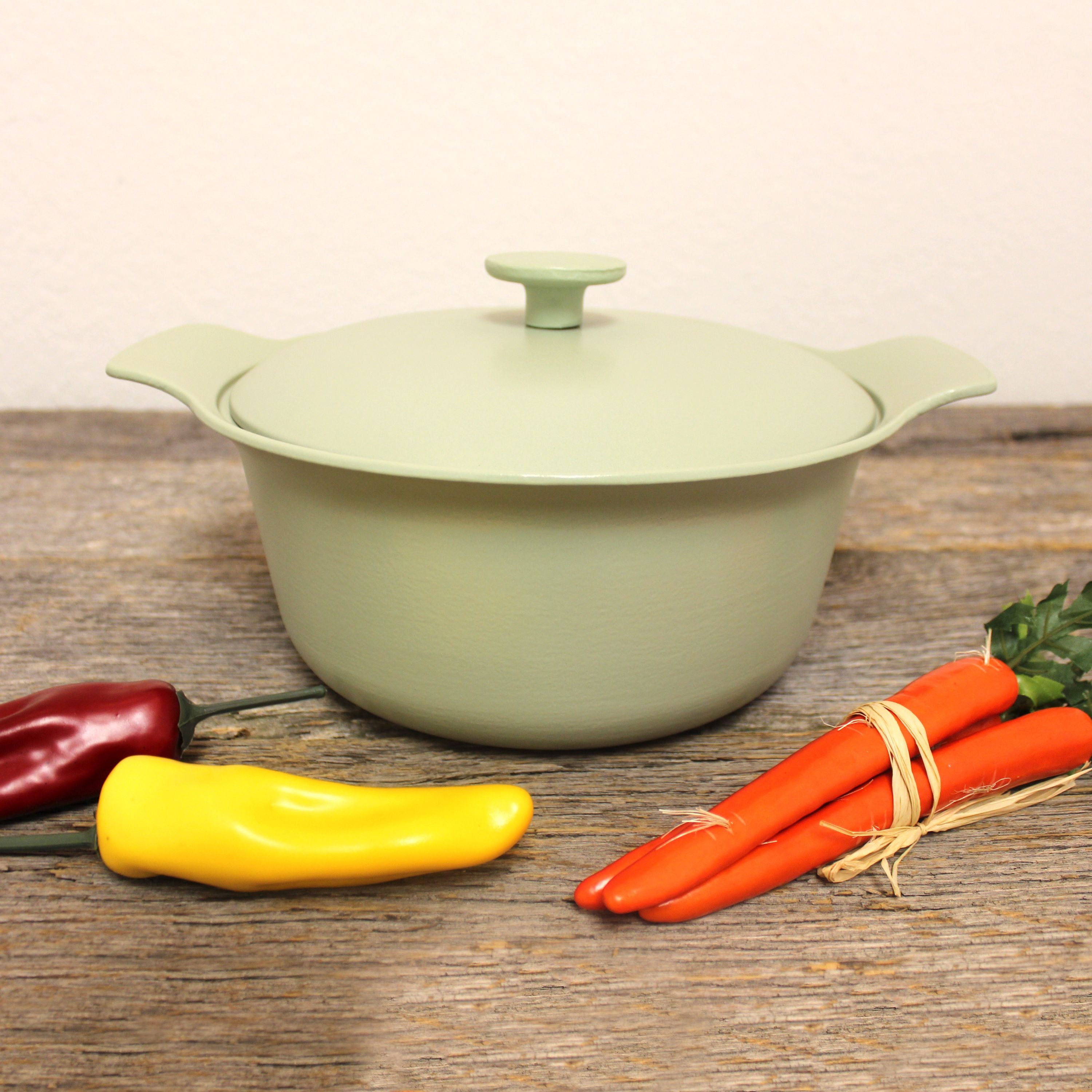 BergHOFF Ron 3-Piece Cast Iron Cookware Set - Premium Green Enameled Dutch Oven & Skillet for Braising, Frying & Baking - Perfect for Stovetop, Oven & Camping Cooking