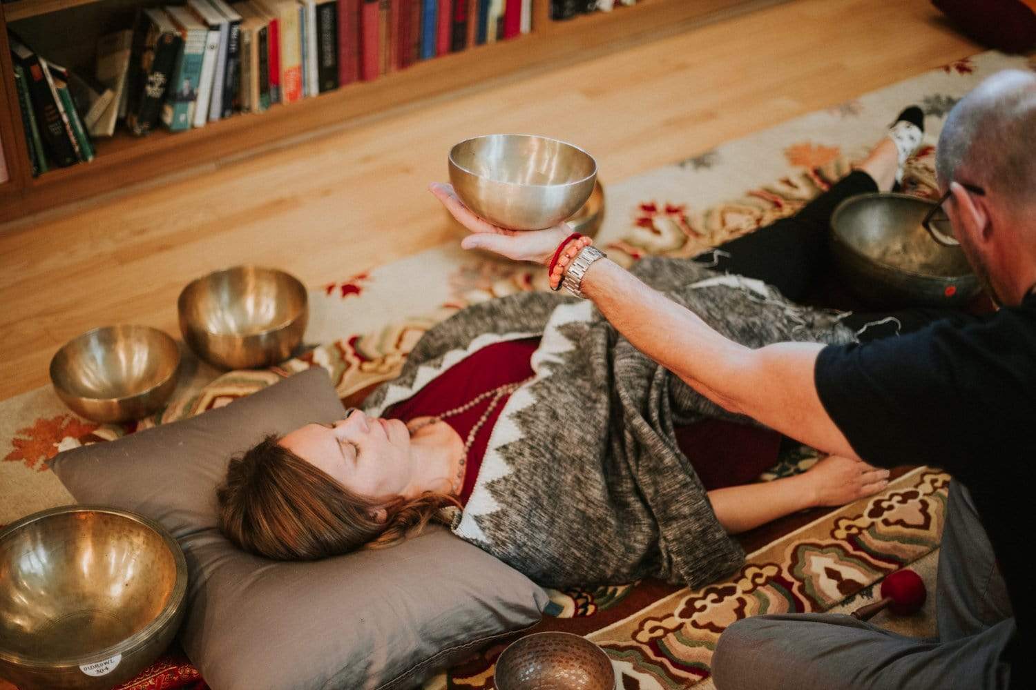 Handmade 7-Piece Singing Bowl Set for Meditation, Yoga & Relaxation - Perfect for Mindfulness, Sound Therapy & Home Decor
