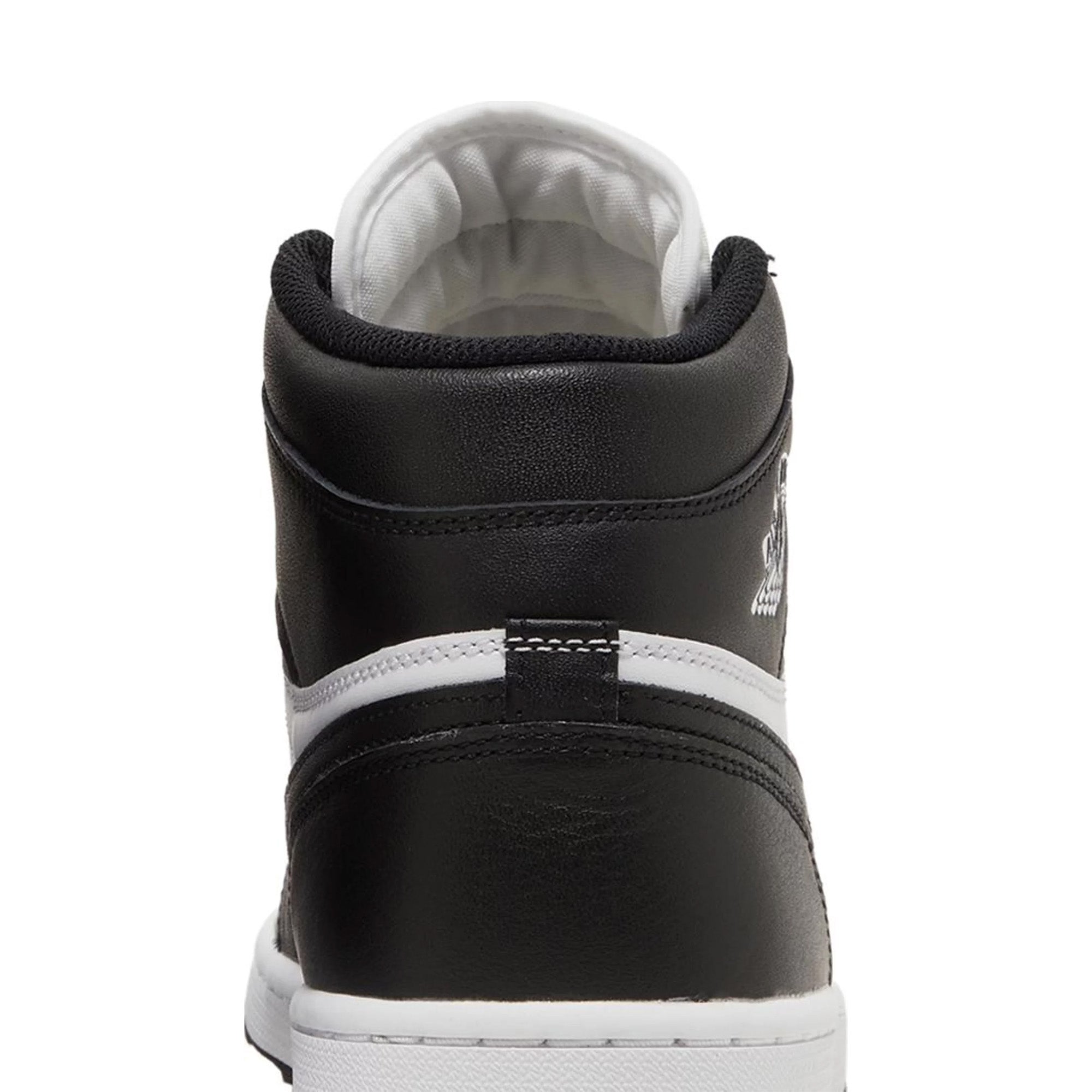 Air Jordan 1 Retro High Golf Shoes 'Black White' - Men's Basketball Sneakers for Golf & Streetwear (2023 Release) - Perfect for Golf Courses, Casual Wear & Sneaker Collectors