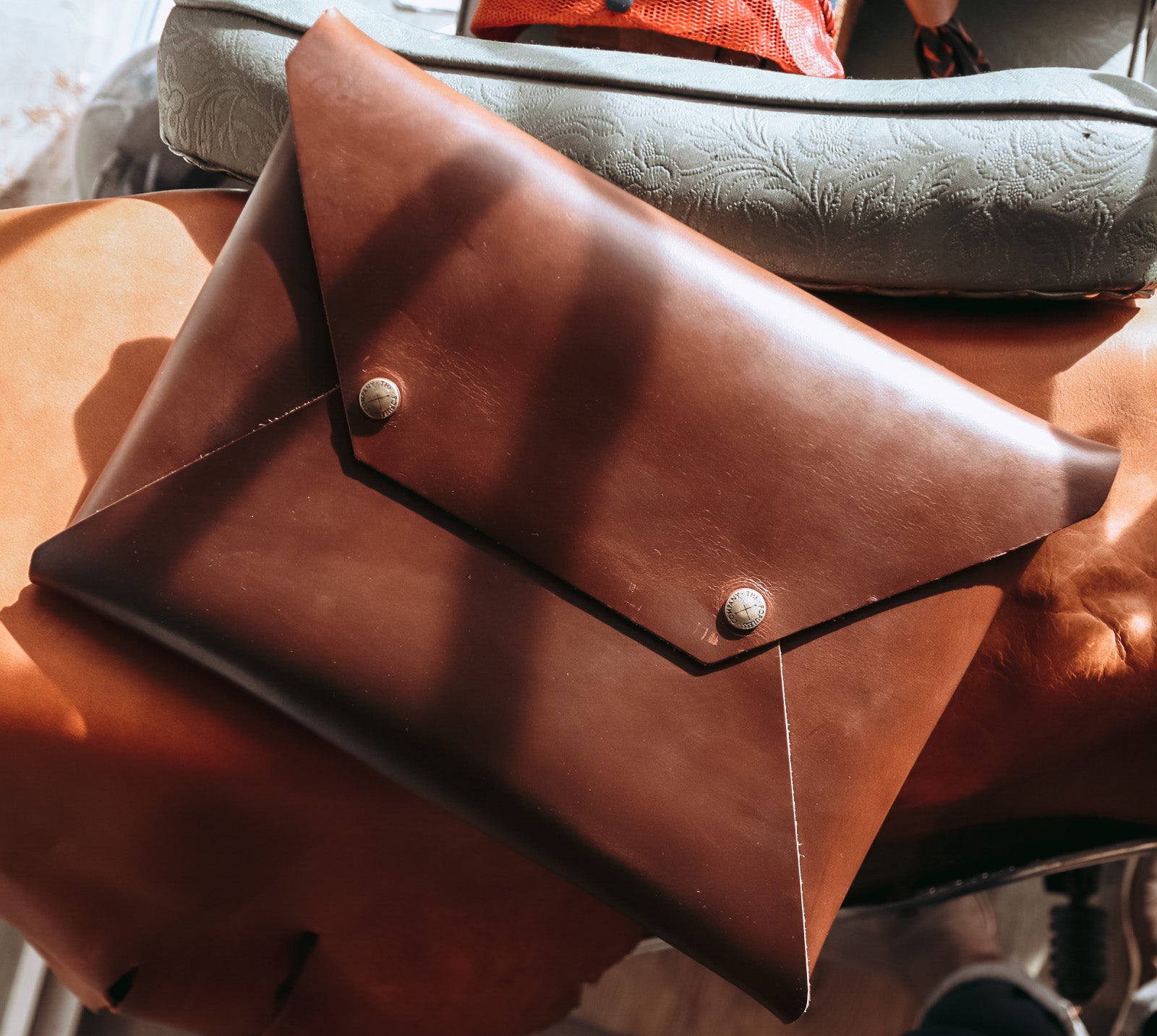 Premium Leather Portfolio Briefcase - Chicago Tan Genuine Leather Business Folder for Professionals | Ideal for Office, Meetings, and Corporate Gifts