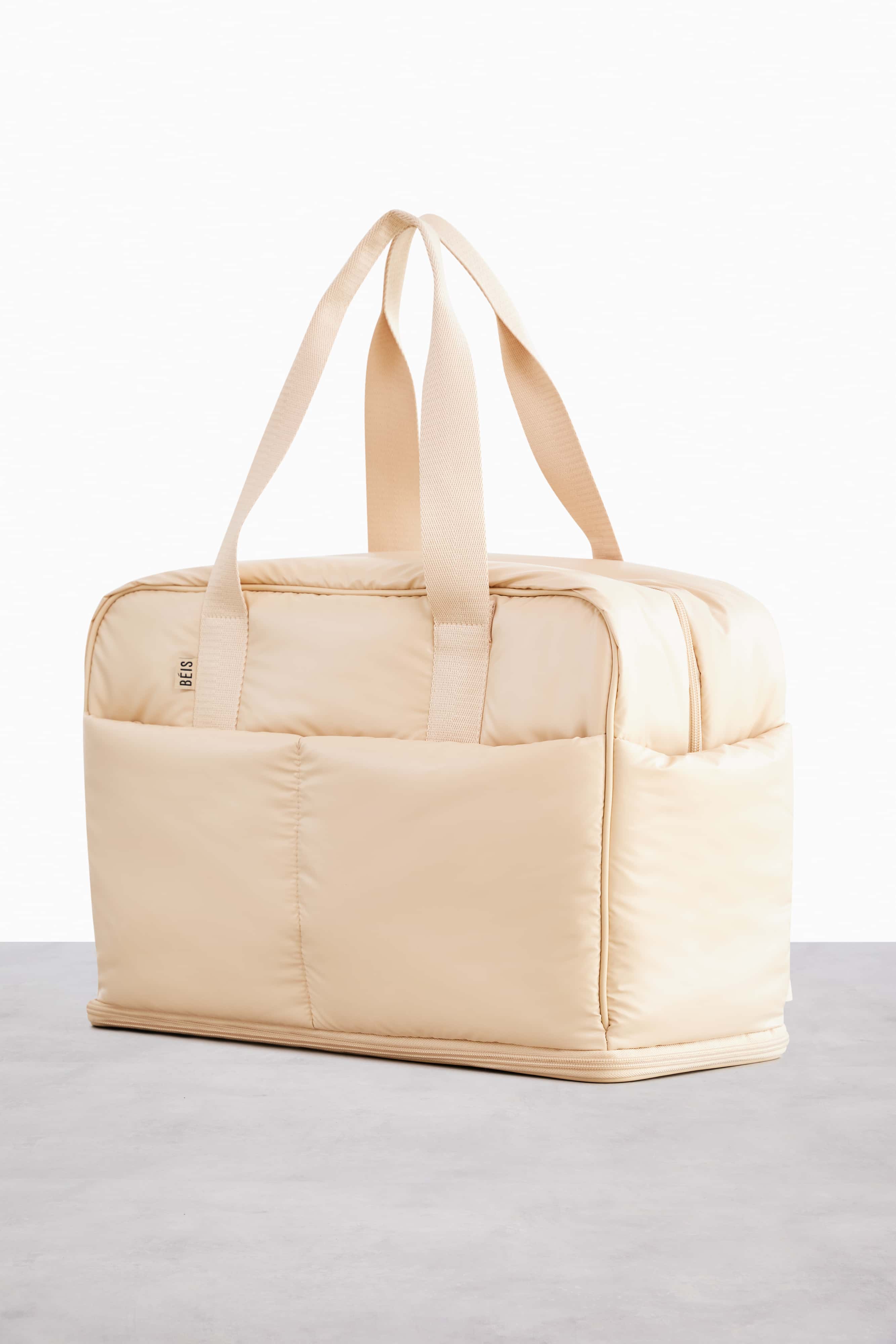 Expandable Beige Duffle Bag - Lightweight Travel Duffel with Adjustable Straps for Gym, Weekend Trips & Outdoor Adventures