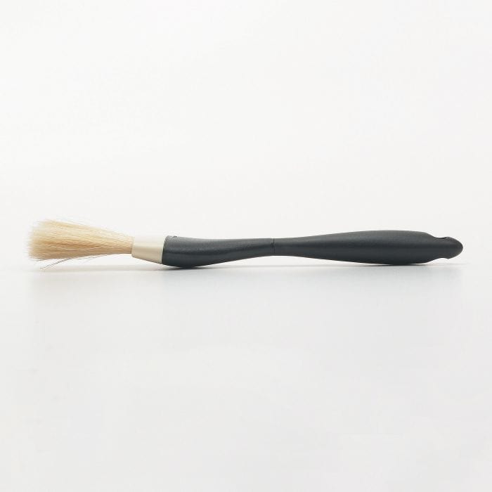 OXO Good Grips 1.5-Inch Silicone Pastry Brush - Heat Resistant Baking Brush for Cakes, Cookies, Bread - Perfect for Glazing, Basting & Oil Brushing in Kitchen & Baking