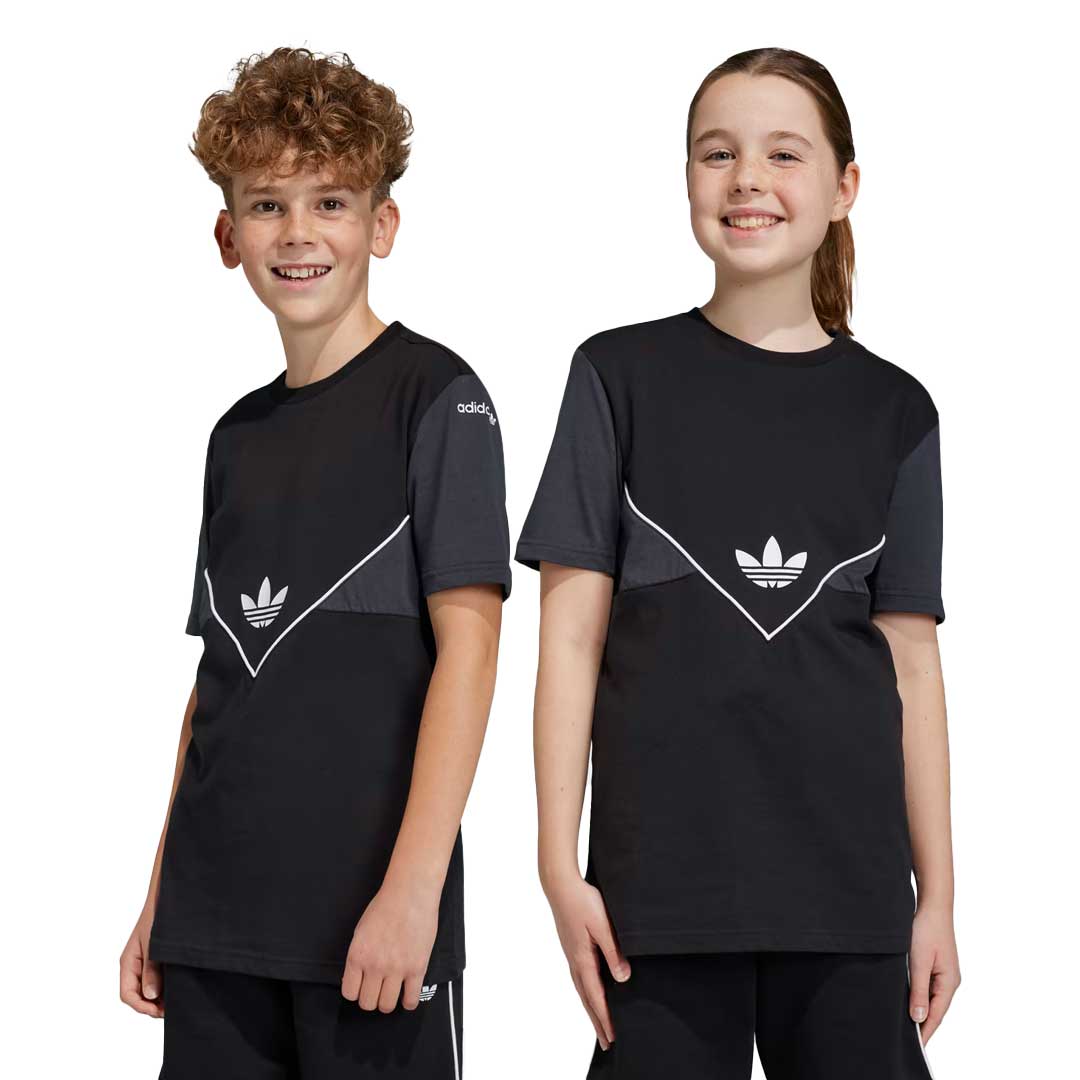 Adidas Kids' Originals Adicolor T-Shirt (IC6243) - Comfortable Cotton Tee for Boys & Girls, Casual Wear, School, Playdates & Everyday Outfits