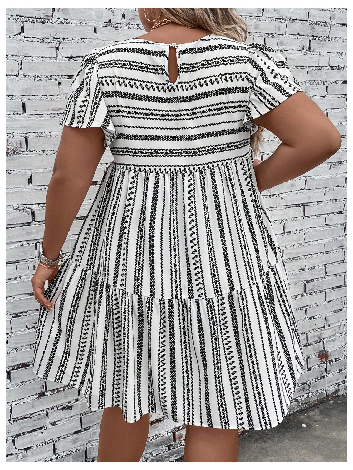 **Plus Size Striped Midi Dress for Women - Flounce Hem, High Waist, Round Neck & Short Sleeve - Perfect for Casual Outings, Office Wear & Summer Vacations**