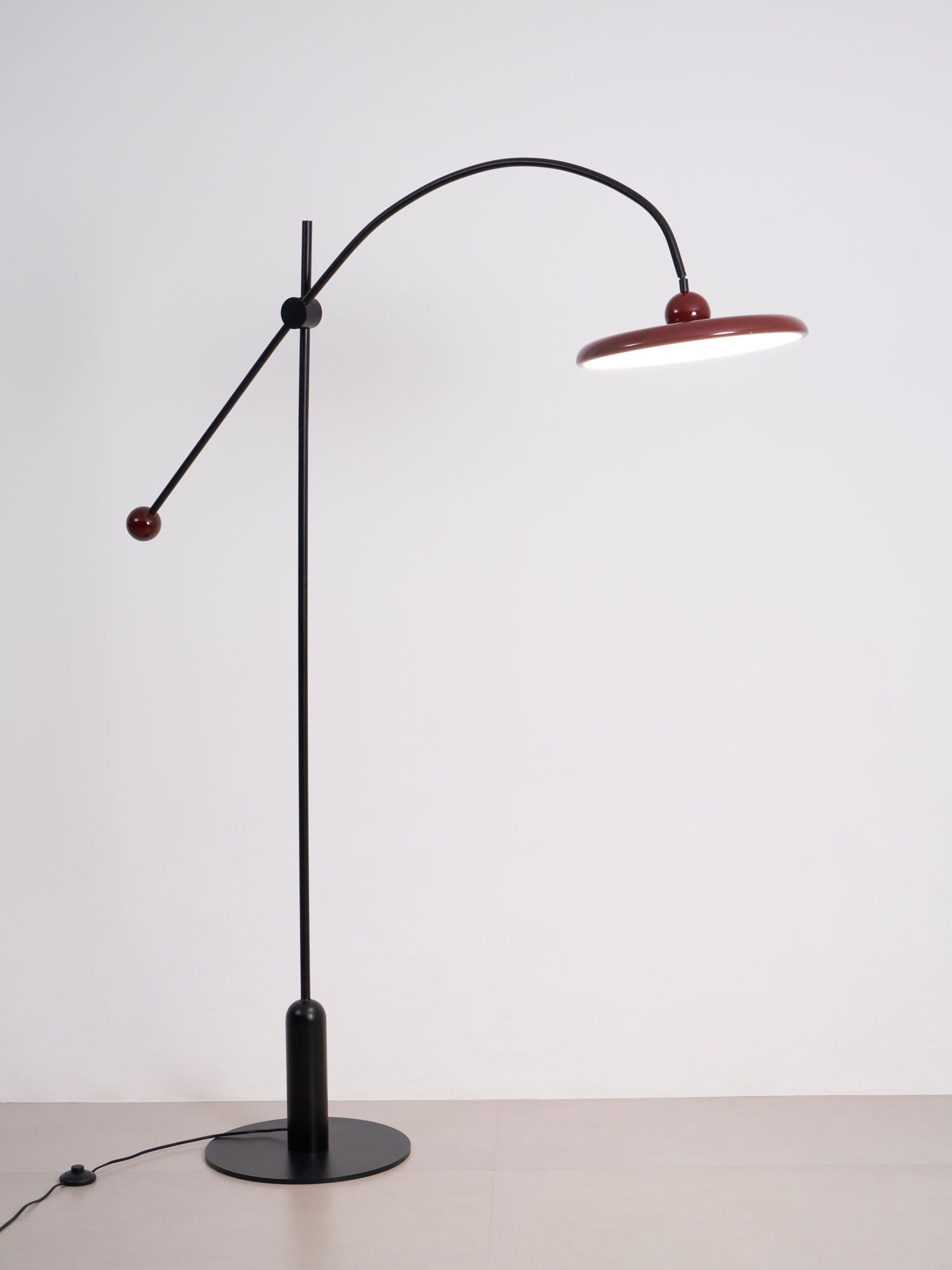 Modern Lola Floor Lamp with Adjustable Height - Stylish LED Standing Light for Living Room, Bedroom, or Office - Perfect for Reading, Working, and Ambient Lighting