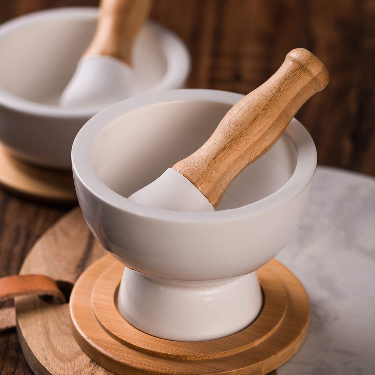 Premium Porcelain Mortar and Pestle Set - Spice Grinder, Herb Crusher, Pill Crusher & Pesto Maker - Non-Slip Base - Perfect for Guacamole, Seasonings & Paste - Ideal Kitchen Gift for Cooking Enthusiasts