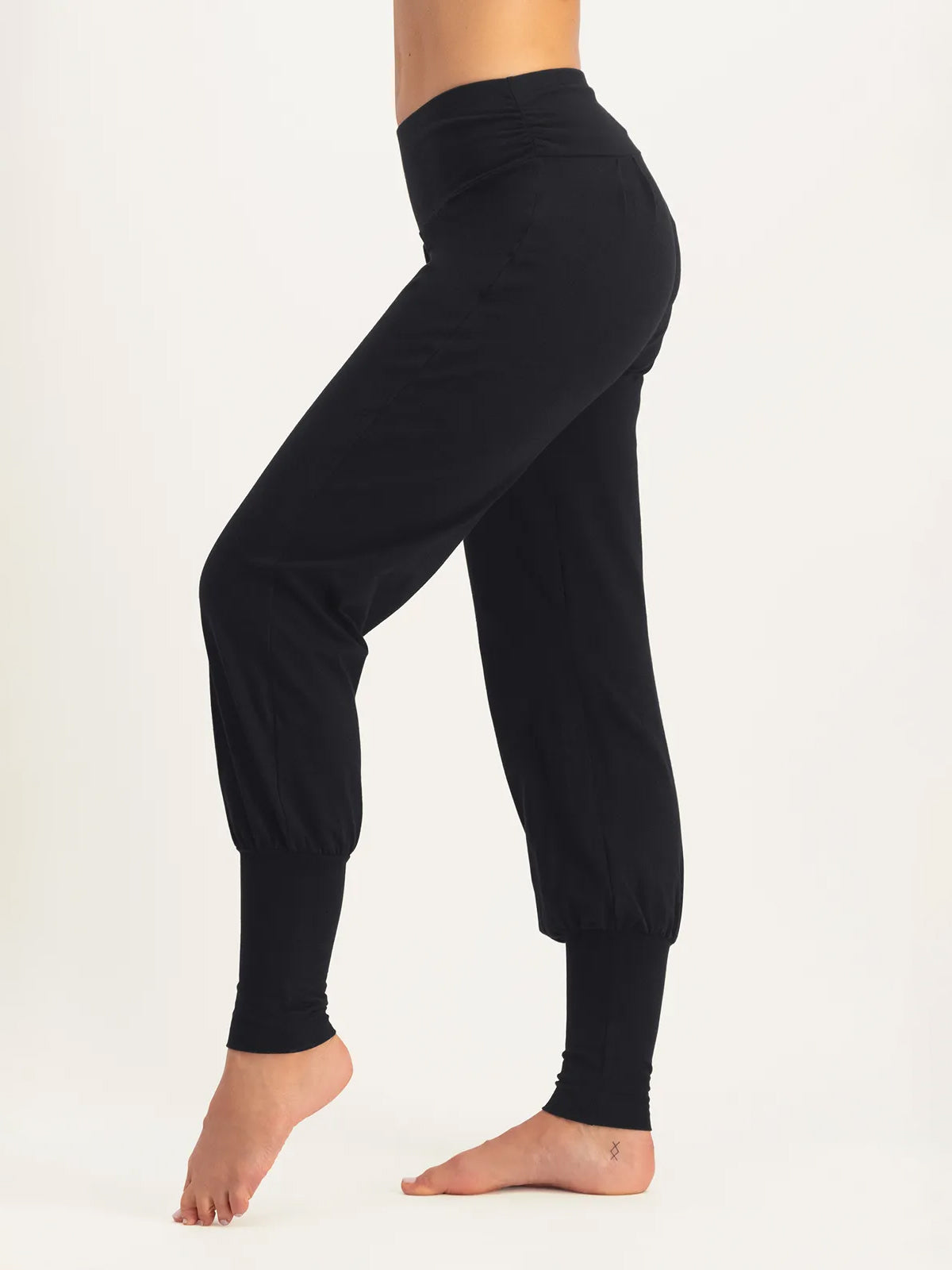 Urban Goddess Dakini Yoga Pants for Women - High Waisted Stretchy Workout Leggings in Onyx Black | Perfect for Yoga, Gym & Lounge Wear