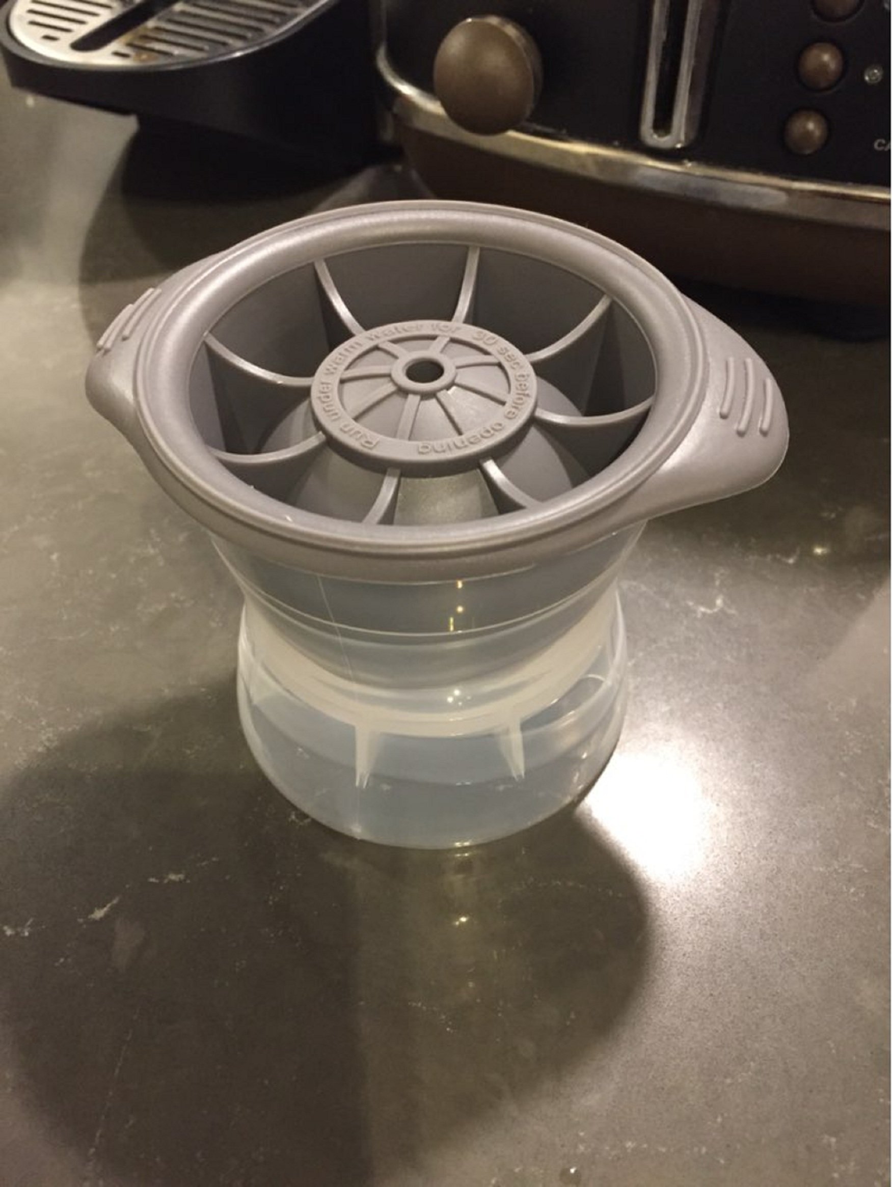 Premium Ice Ball Maker for Whiskey & Cocktails – Slow Melting Spheres for Chilled Drinks at Home, Bars, or Parties