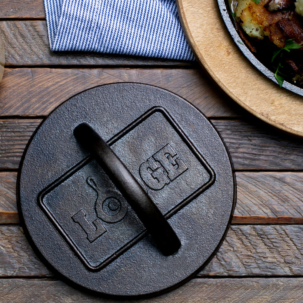 Cast Iron Burger Press 16cm - Heavy Duty Hamburger Patty Maker for Grilling, BBQ & Cooking - Perfect for Backyard Parties, Camping & Home Kitchen Use