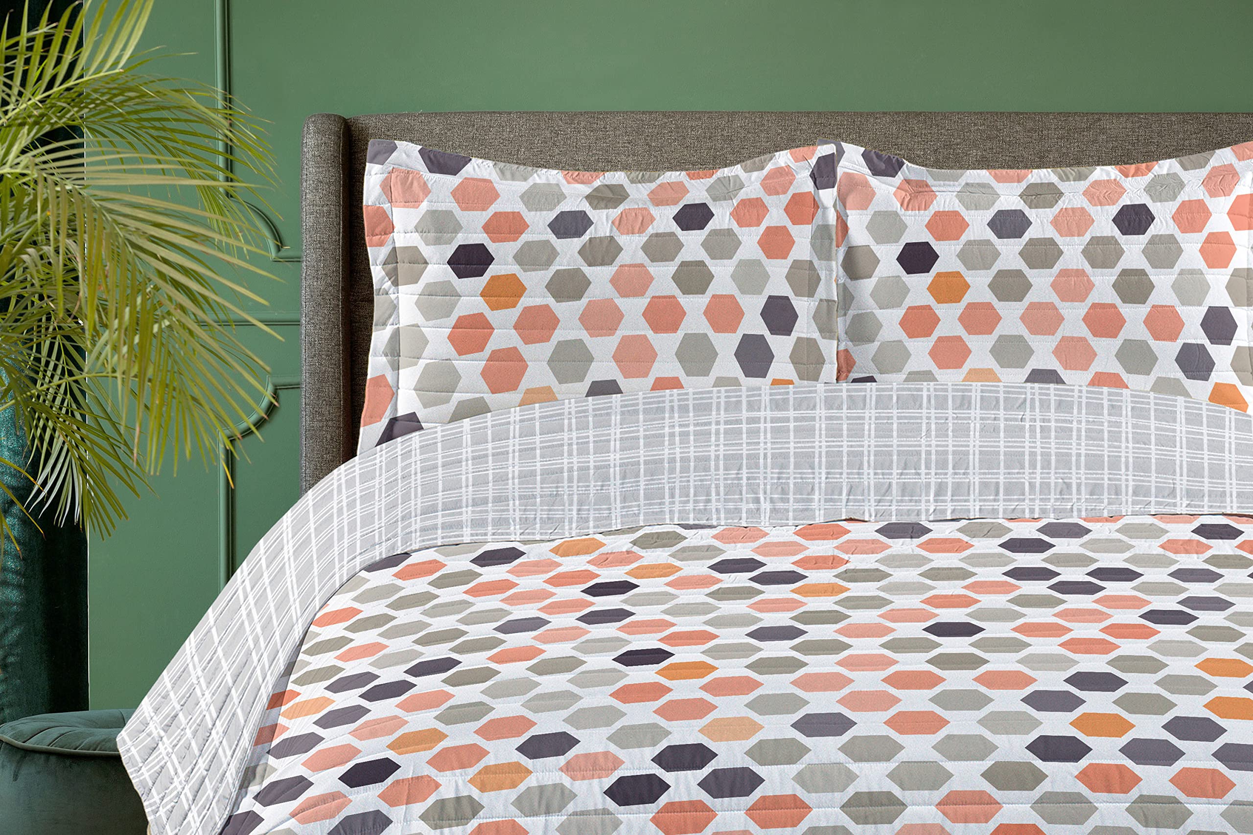 Ambesonne Reversible King Size Bedspread Set - Geometric Abstract Zigzag Hexagon Design in Dark Peach, Microfiber Comforter & Pillow Shams | Perfect for Modern Bedroom Decor, Guest Room Styling & Cozy Home Makeover
