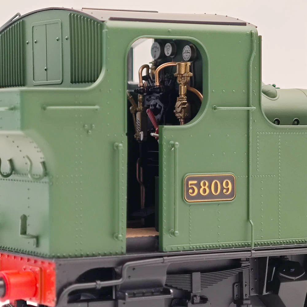 Dapol 7S-006-051 O Gauge 58xx Class GWR Shirtbutton Green 5809 21DCC Model Train Locomotive - Perfect for Railway Enthusiasts & Collectors