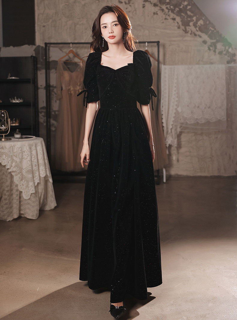 Elegant A-Line Velvet Long Prom Dress with Mid Sleeves - Black Formal Evening Gown for Homecoming, Wedding Guest, Cocktail Party & Special Occasions