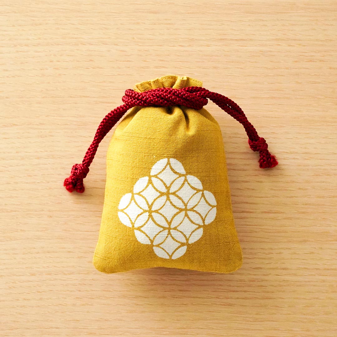 Katazome Small Talisman Bag - Shippo (Interlocking Circles Pattern) Drawstring Pouch - Japanese Traditional Craft Bag for Good Luck Charms, Jewelry & Keepsakes - Perfect for Travel, Gifts & Spiritual Protection