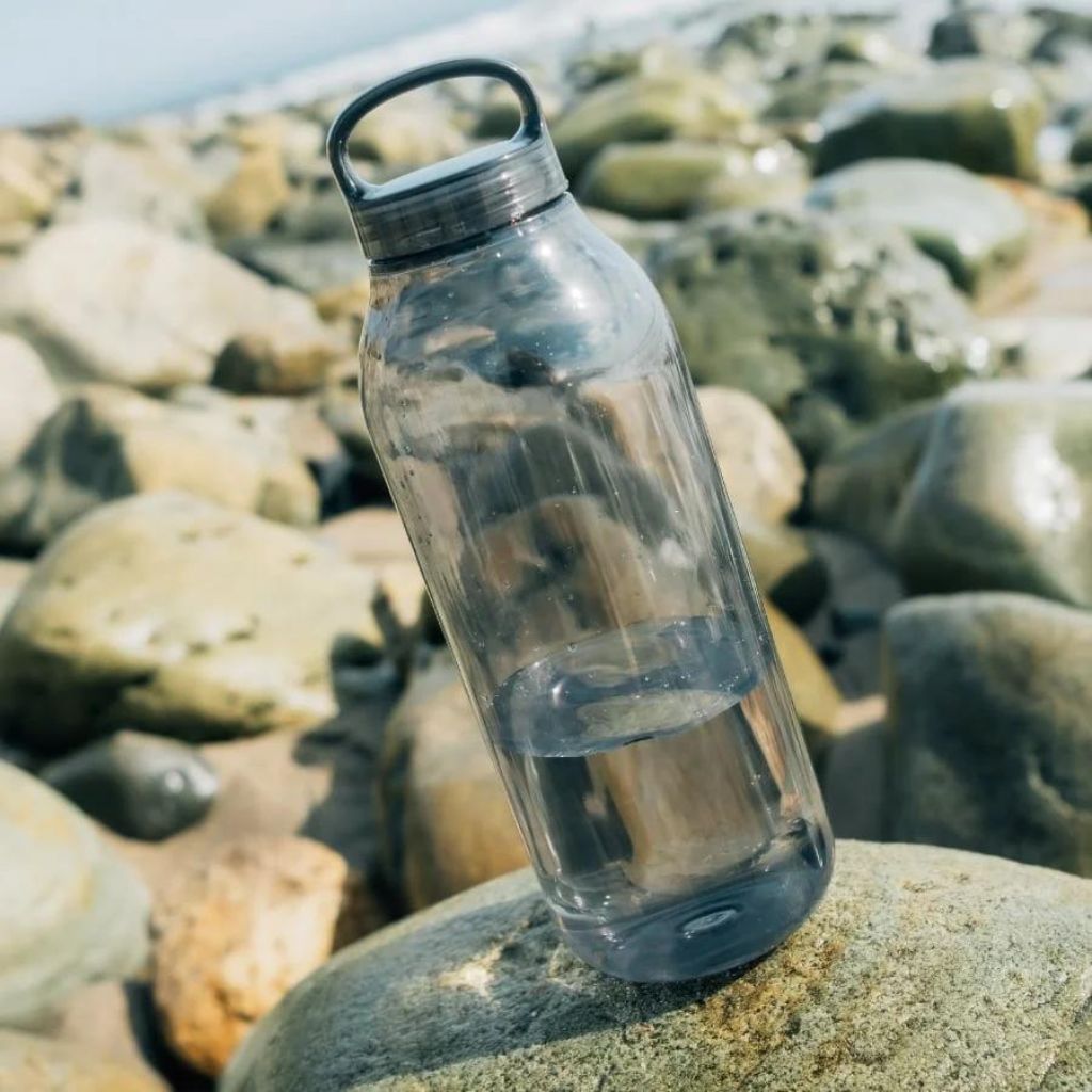 Kinto 950ml Insulated Stainless Steel Water Bottle - Leak Proof, BPA Free, Eco-Friendly Green for Hiking, Gym & Travel