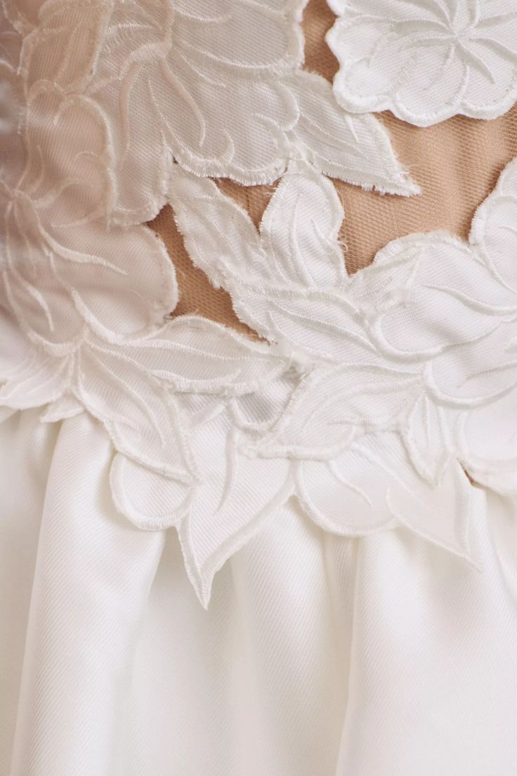 Wtoo by Watters Jordy Wedding Gown - Elegant Lace Bridal Dress for Romantic Ceremonies & Formal Events
