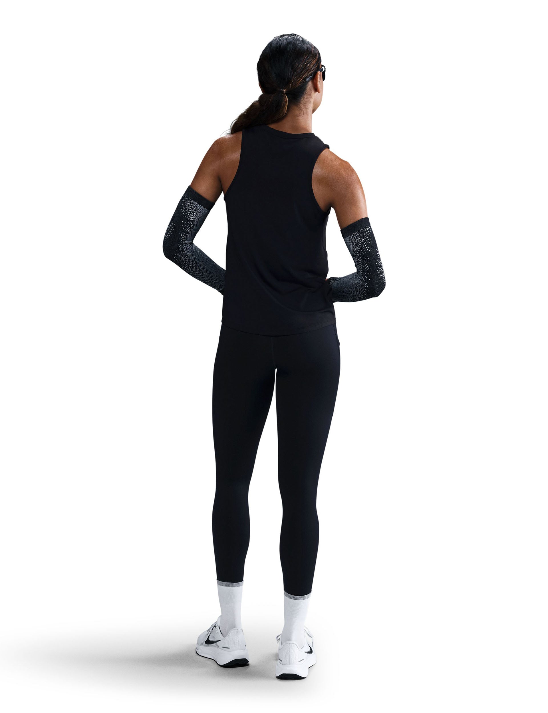 Nike Dri-FIT Running Tank Top for Men & Women - Breathable Moisture-Wicking Workout Shirt - Black - Ideal for Gym, Jogging & Outdoor Sports