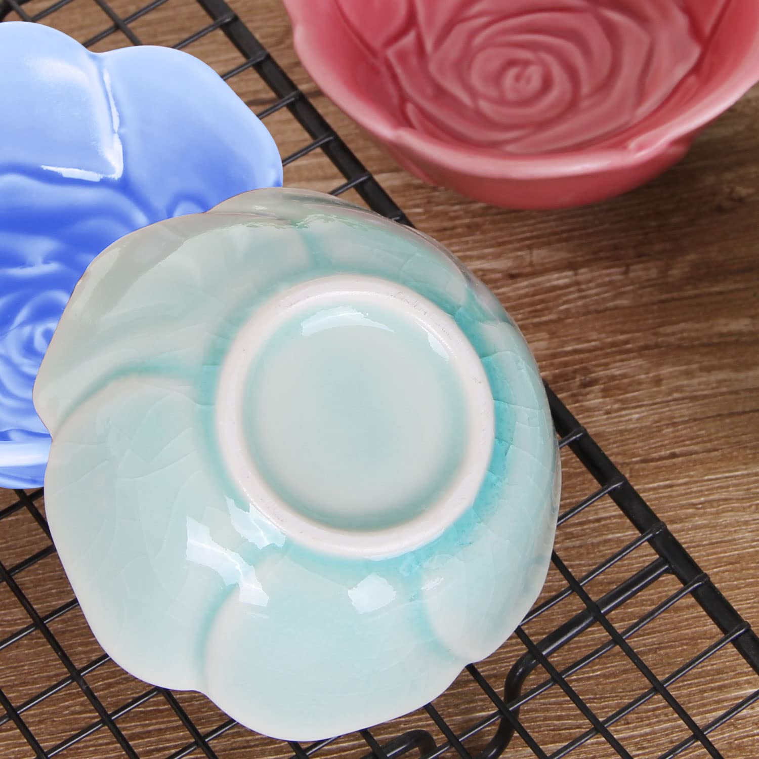VanEnjoy 4-Piece Colorful Glazed Ceramic Soy Sauce Bowls - Floral Pattern Appetizer Plates, Condiment Dishes for Sushi, Dumplings & Asian Cuisine - Perfect for Restaurants, Home Dining & Party Serving