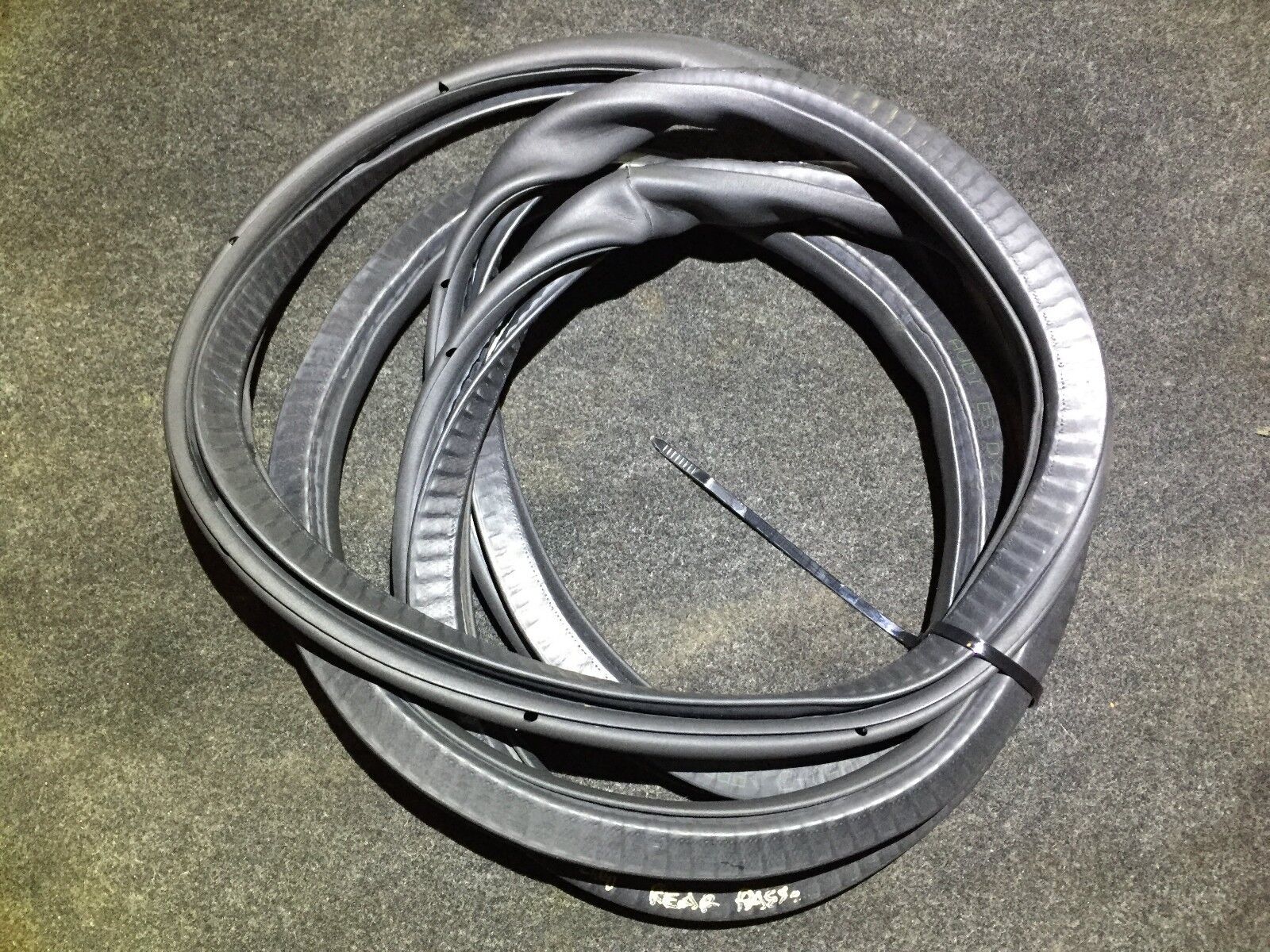 05-08 Audi A4 Right Passenger Rear Door Weatherstrip Seal - OEM Replacement Part for Car Door Protection & Weatherproofing - Perfect for Rain, Snow, and Extreme Weather Conditions