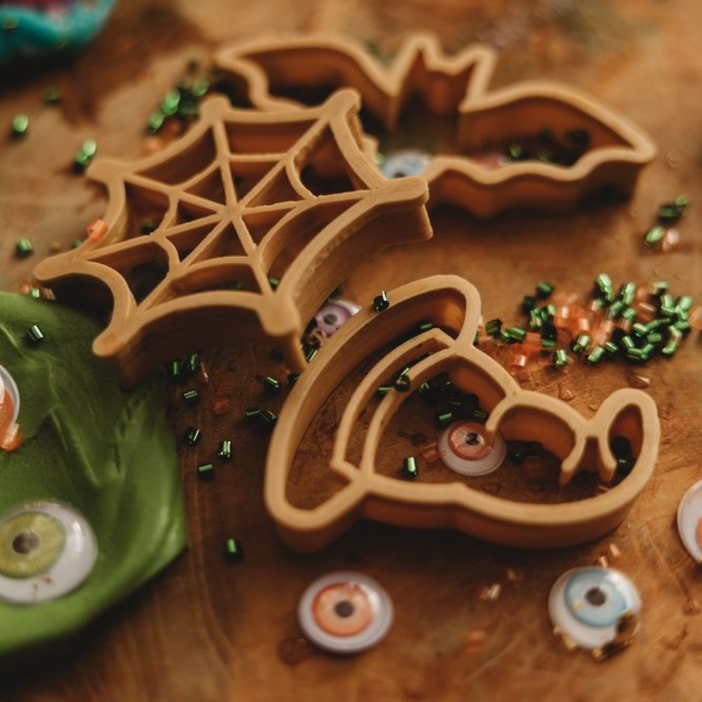 Eco-Friendly Halloween Cutter Set - 5-Piece Spooky Cookie & Cake Decorating Kit for Baking, DIY Crafts, and Party Treats
