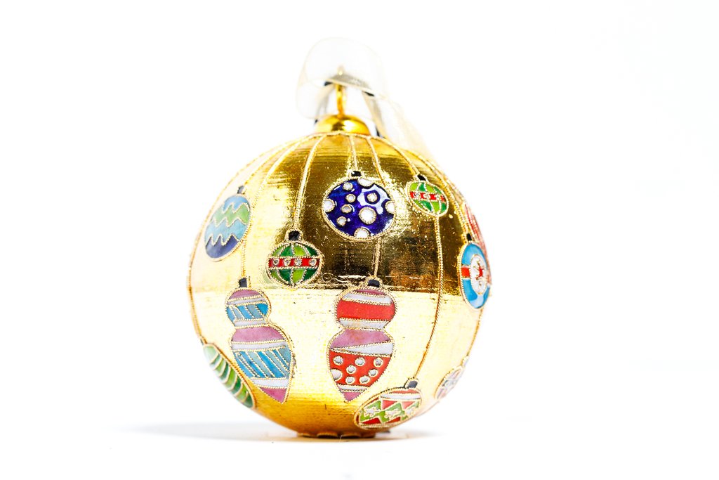 Exquisite Cloisonné Hanging Ornament in Metallic Gold - Elegant Home Decor for Christmas Tree, Wall, and Gift Giving