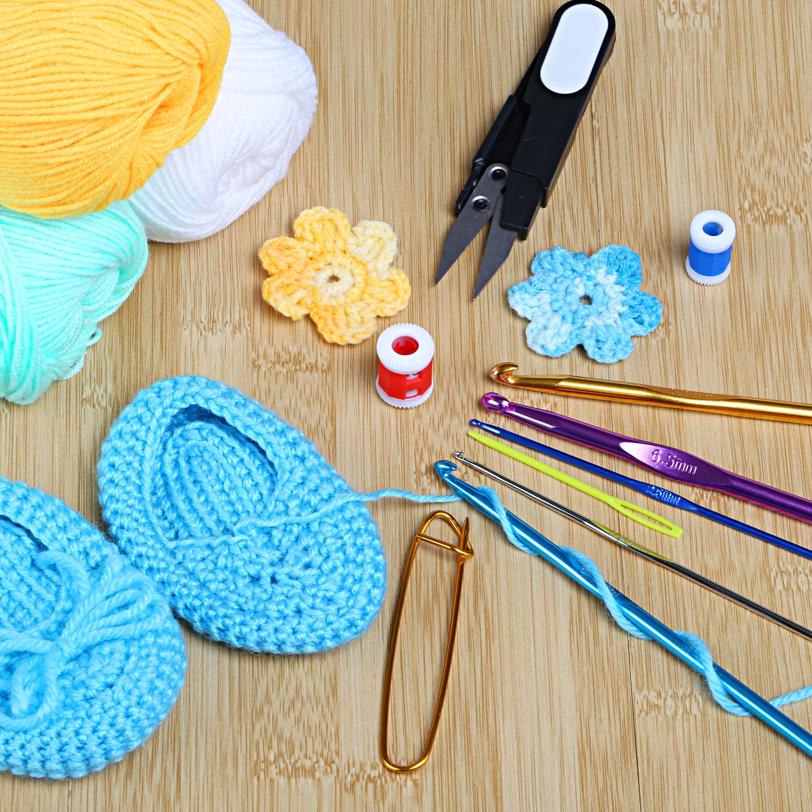 75-Piece Crochet Hook Set with Yarn Needles, Stitch Markers, Gauge Ruler & Scissors - Complete Knitting Kit for Beginners & Experts - Perfect for DIY Crafts, Crochet Projects & Handmade Gifts